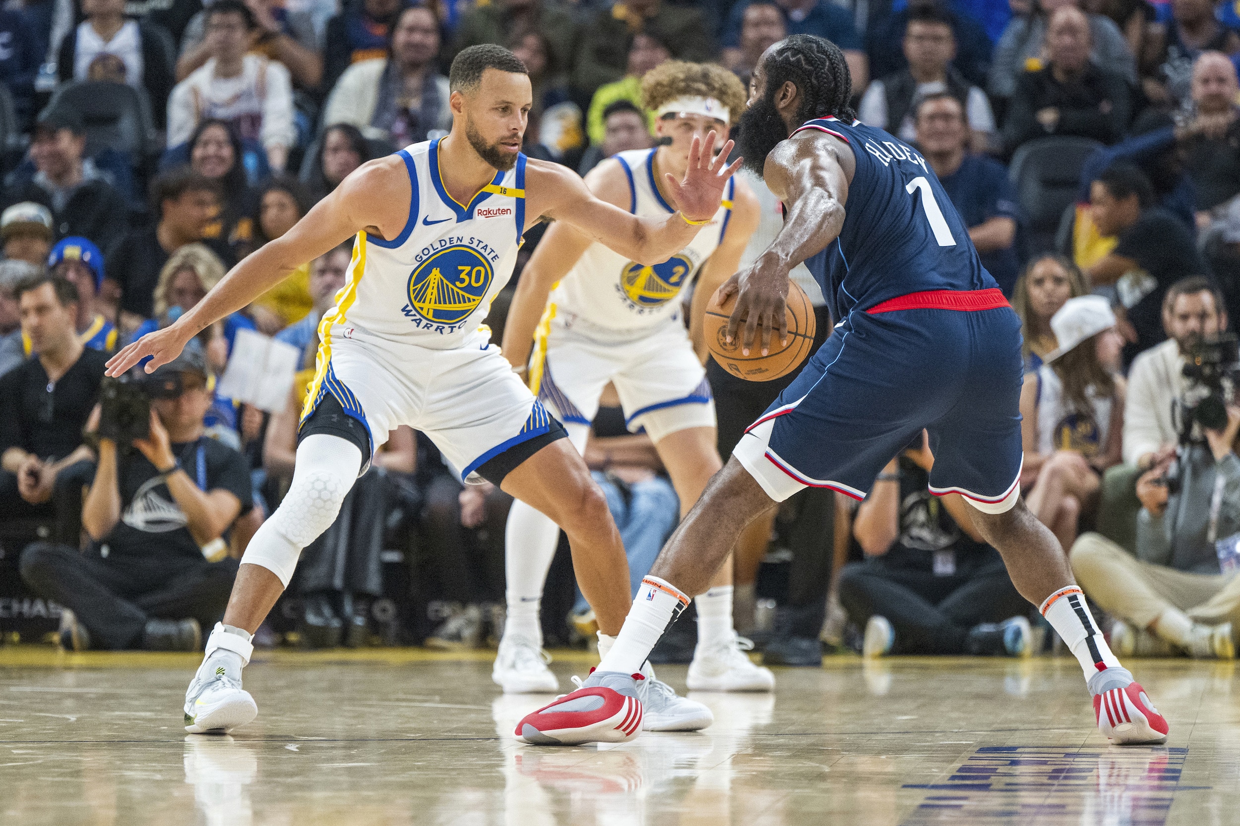 NBA: Clippers mengalahkan Warriors setelah cedera Steph Curry