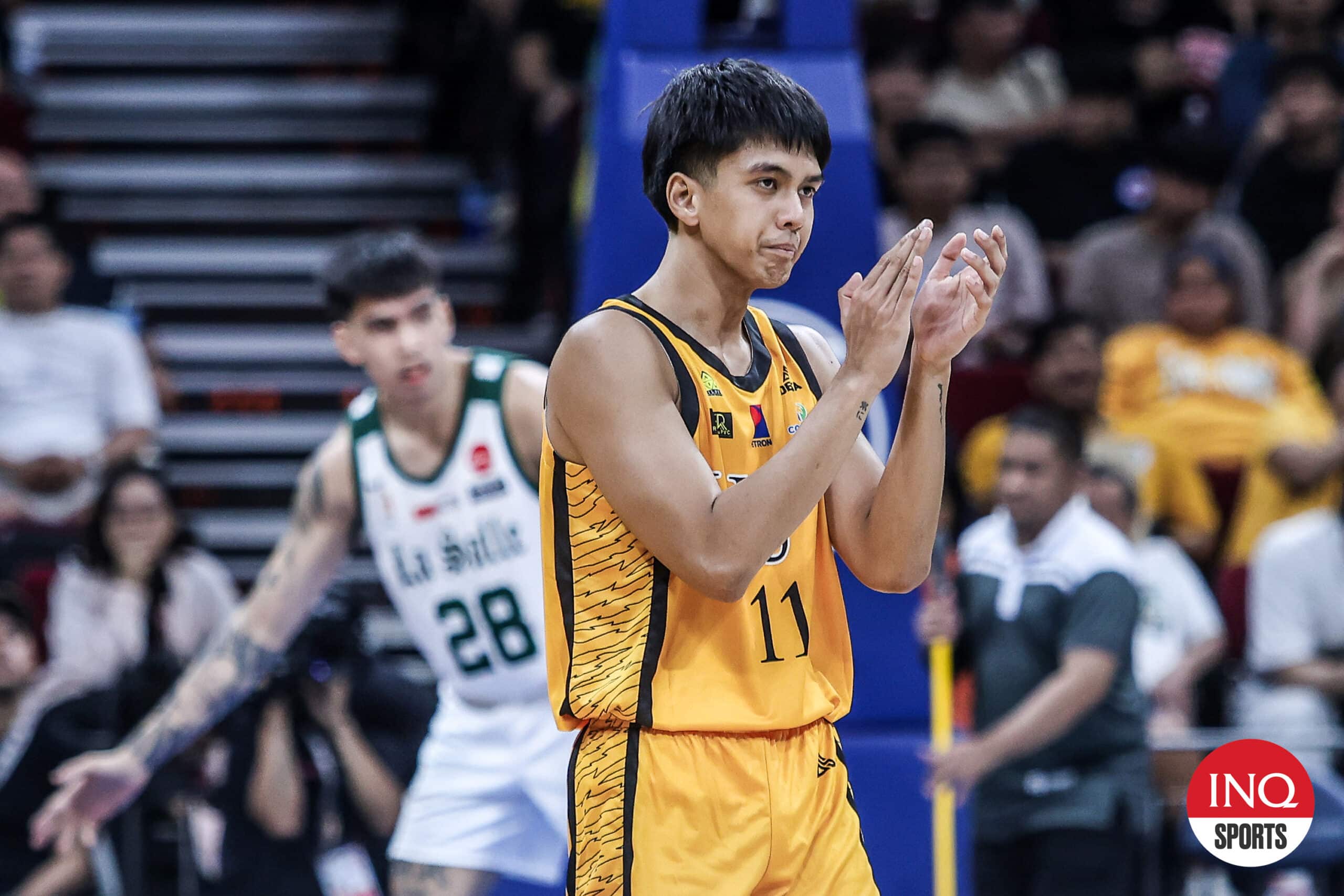 Forth Padrigao en de UST Growling Tigers dwingen verlenging af tegen La Salle Green Archers in het UAAP Seizoen 87 herenbasketbaltoernooi.