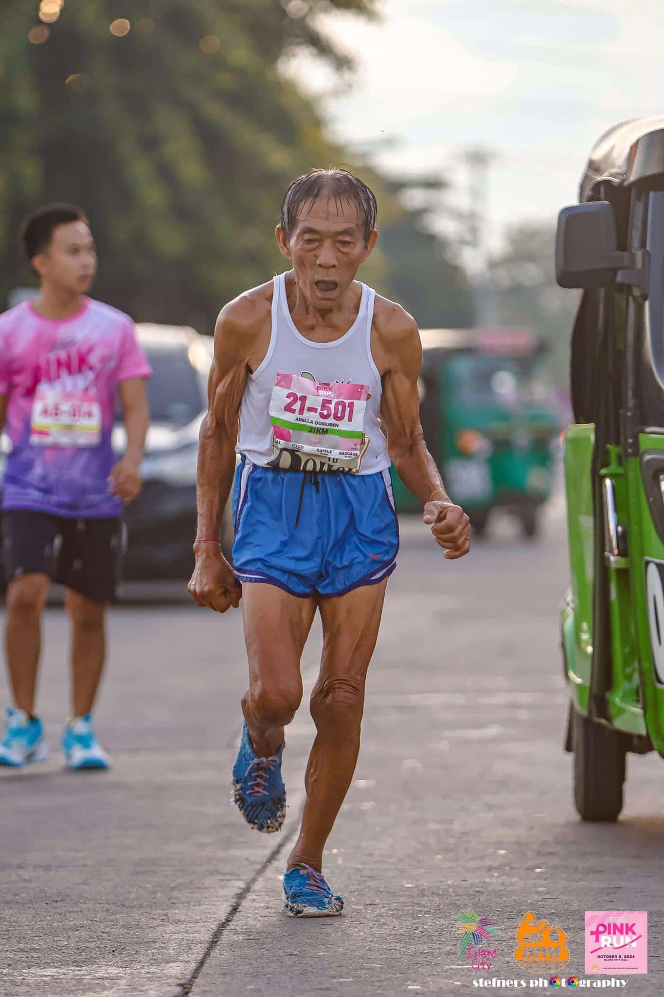 Pelari maraton berusia 75 tahun di Bohol mencalonkan diri untuk kesadaran akan kanker payudara