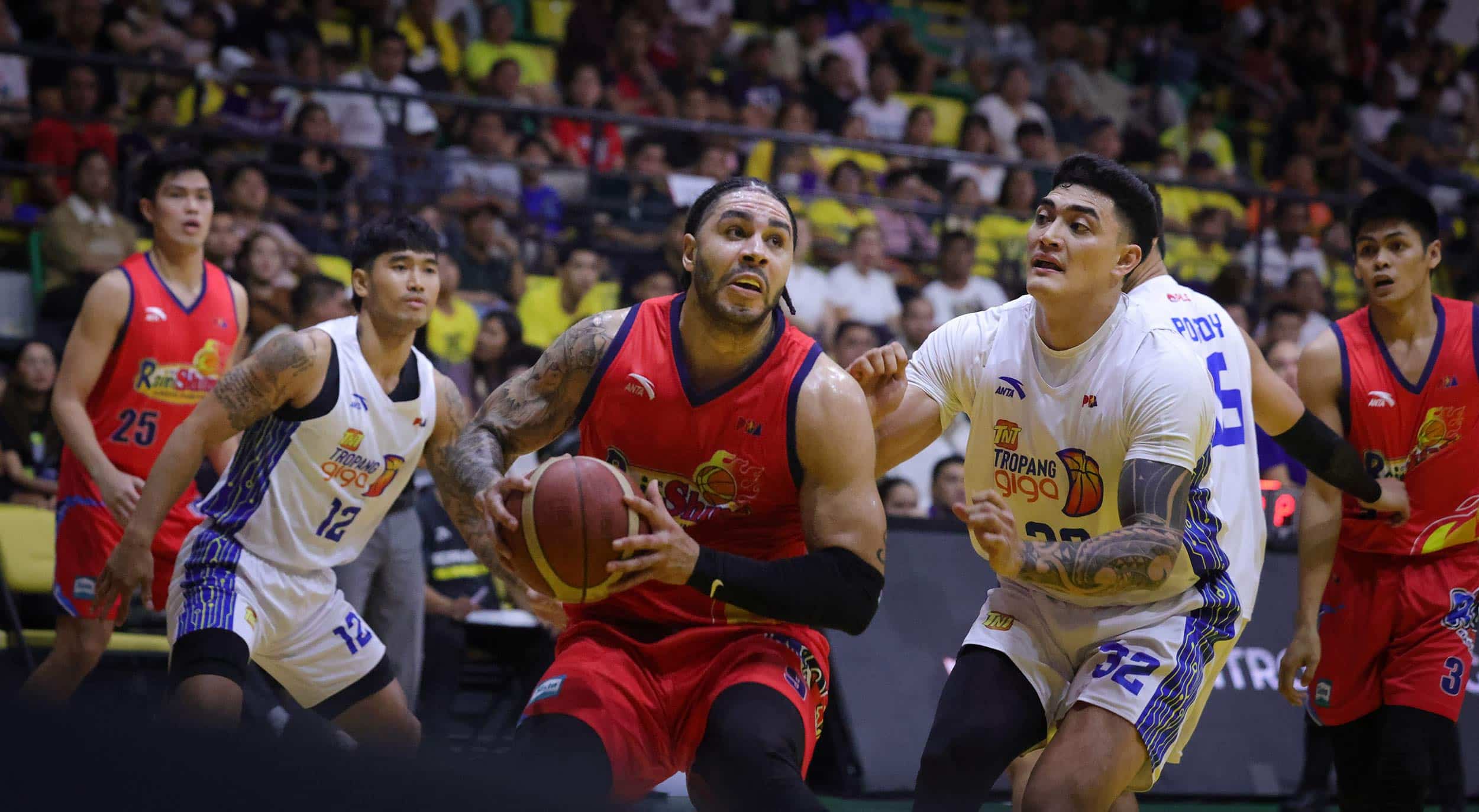 Aaron Fuller leads Rain or Shine past TNT in the PBA Governors' Cup semifinals game 3.