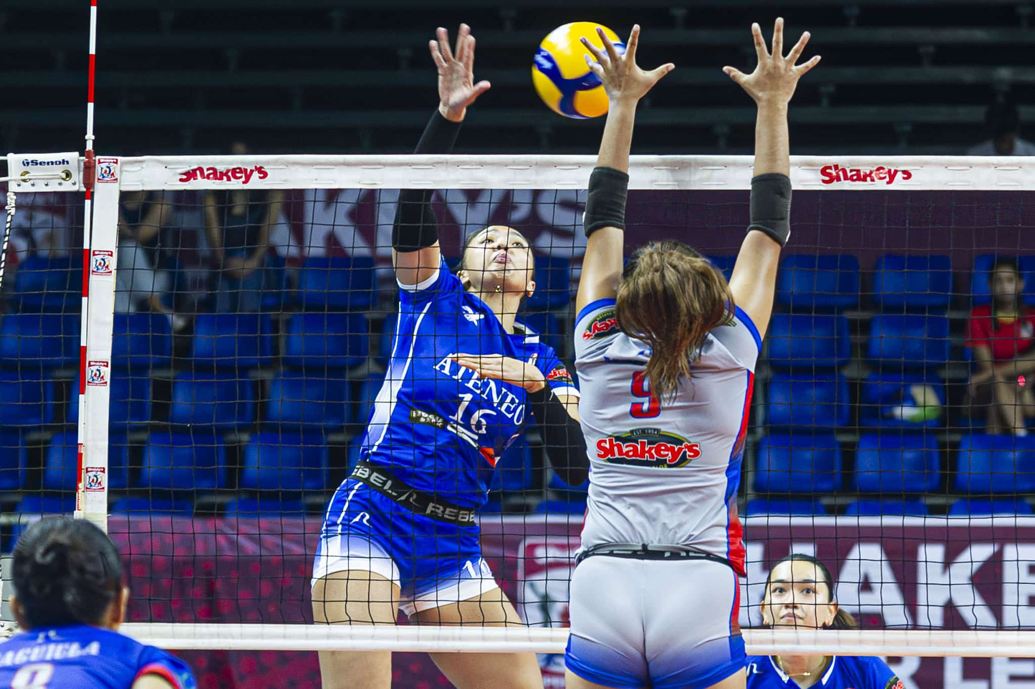 Ateneo Blue Eagles vs Arellano Lady Chiefs in the in the 2024 Shakey’s Super League Collegiate Pre-season Championship.