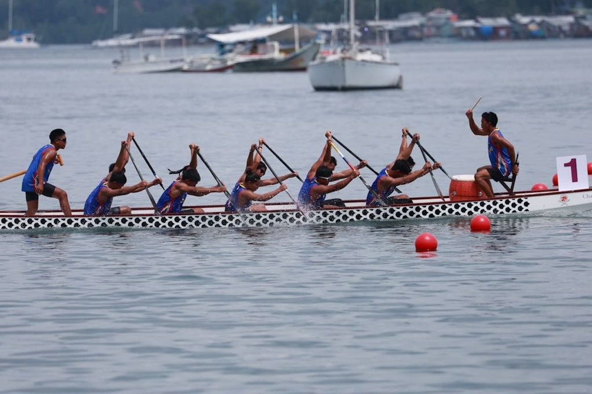 Philippine paddlers in action during the ICF Dragon Boat World Championships in Puerto Princesa. 