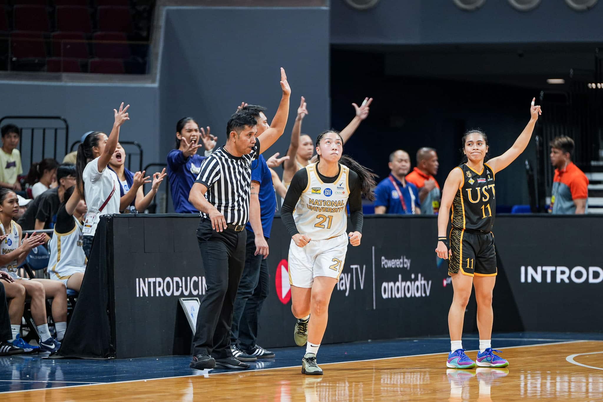 UAAP: تغلبت NU Lady Bulldogs على UST من جديد، واقتربت من اكتساح Elims