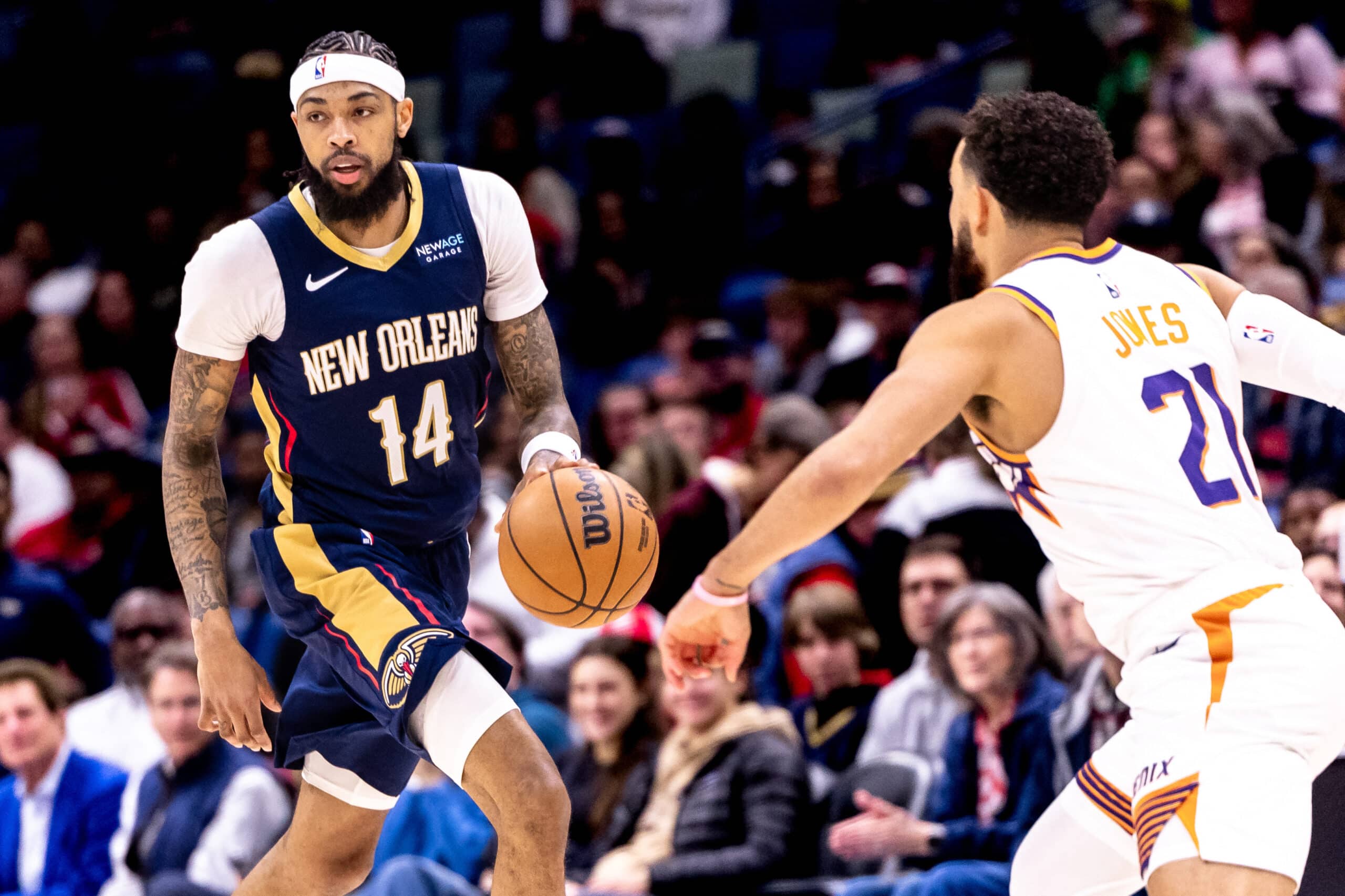 Pelicans squeak past Suns, end nine-game losing streak