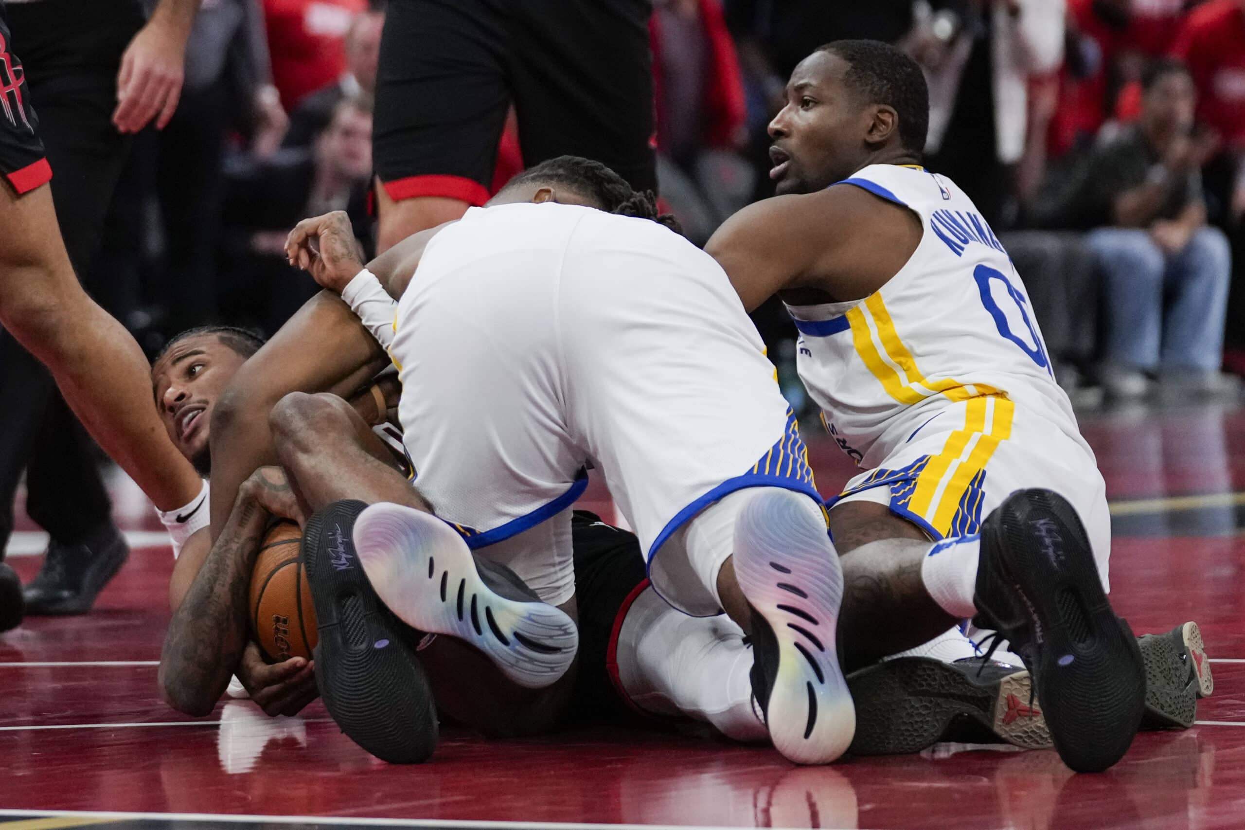 Penyerang Golden State Warriors Jonathan Kuminga Penjaga NBA Houston Rockets Jalen Green