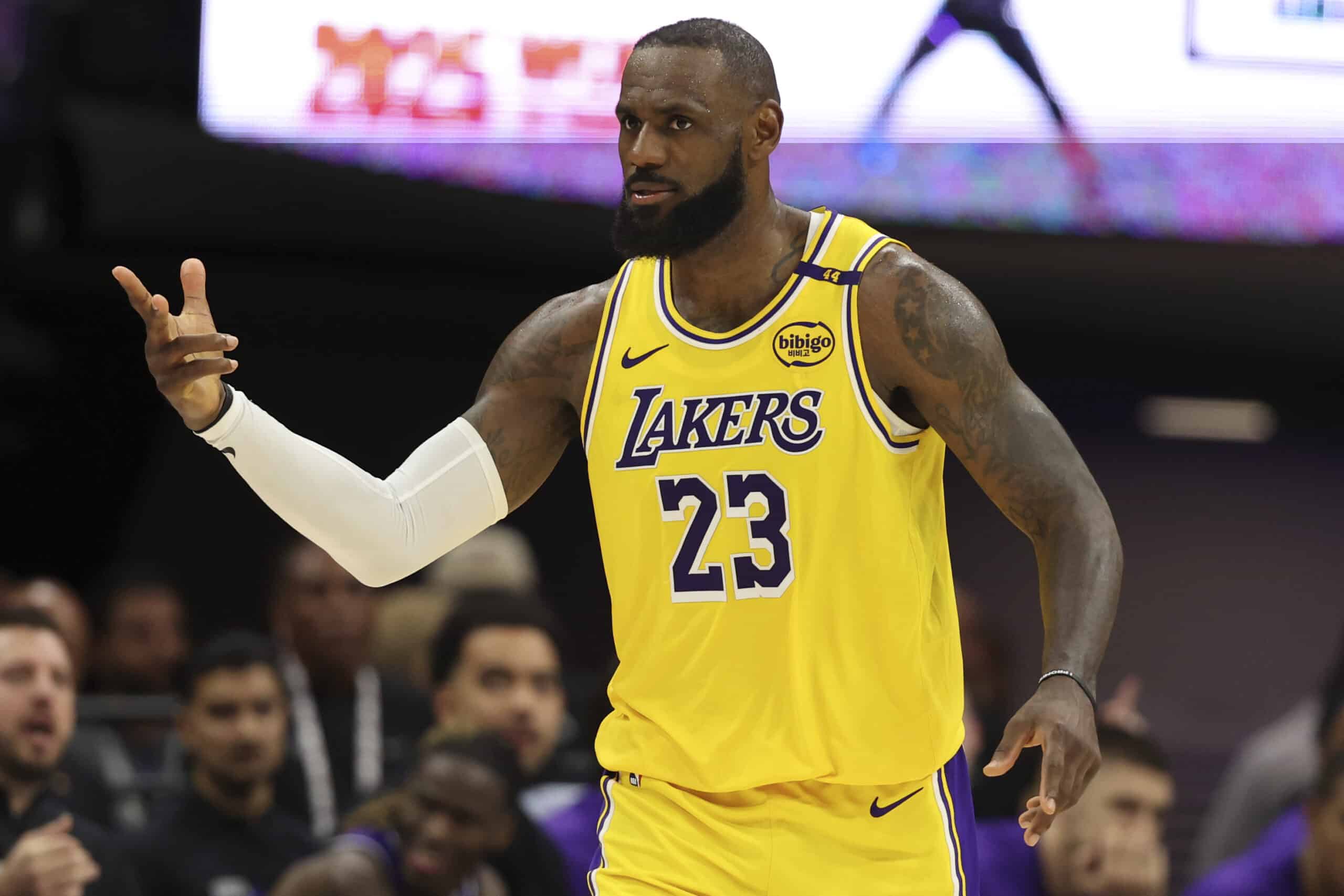 Los Angeles Lakers forward LeBron James NBA Sacramento Kings