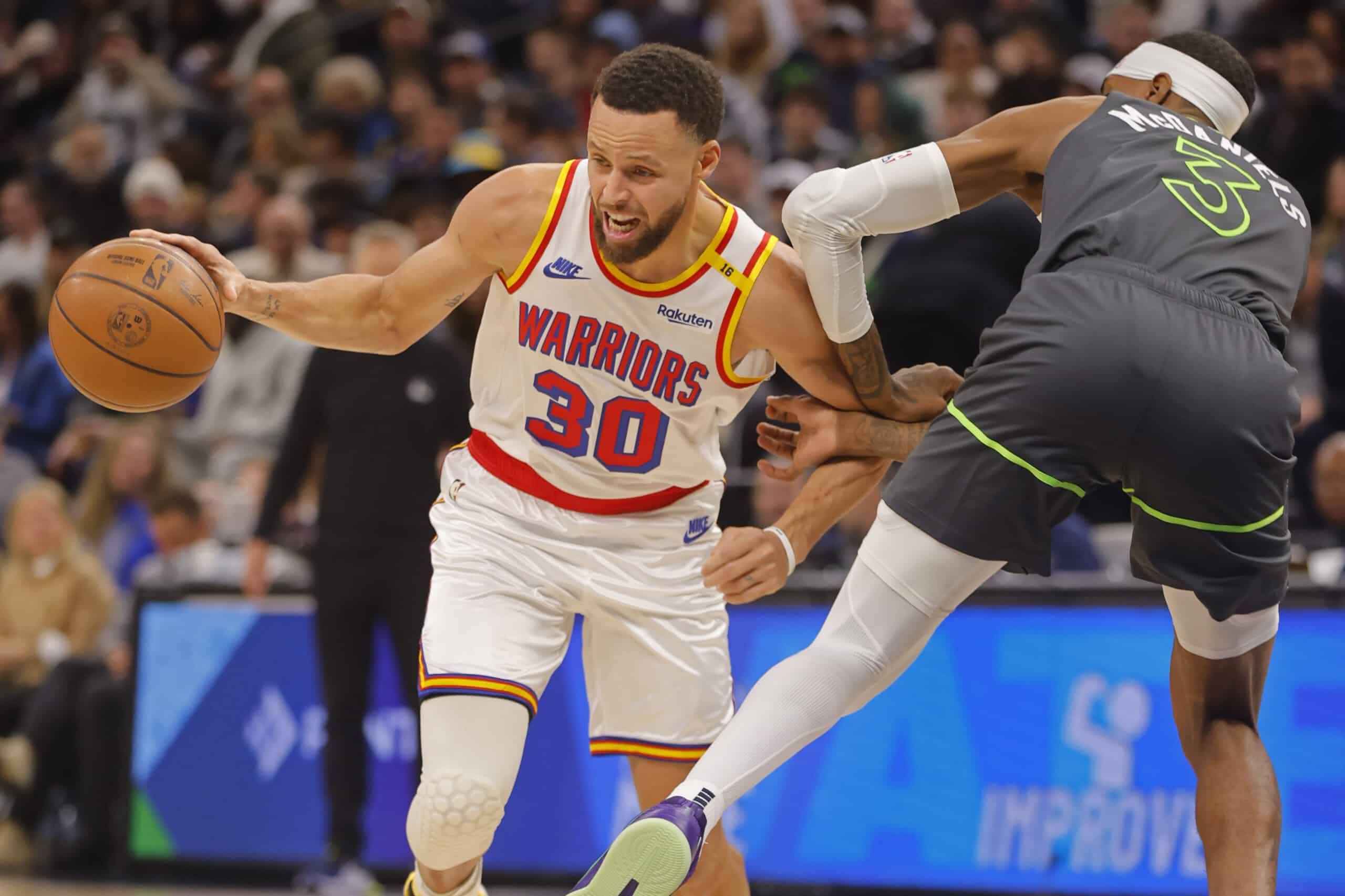 Steph Curry Warriors vence Timberwolves da NBA