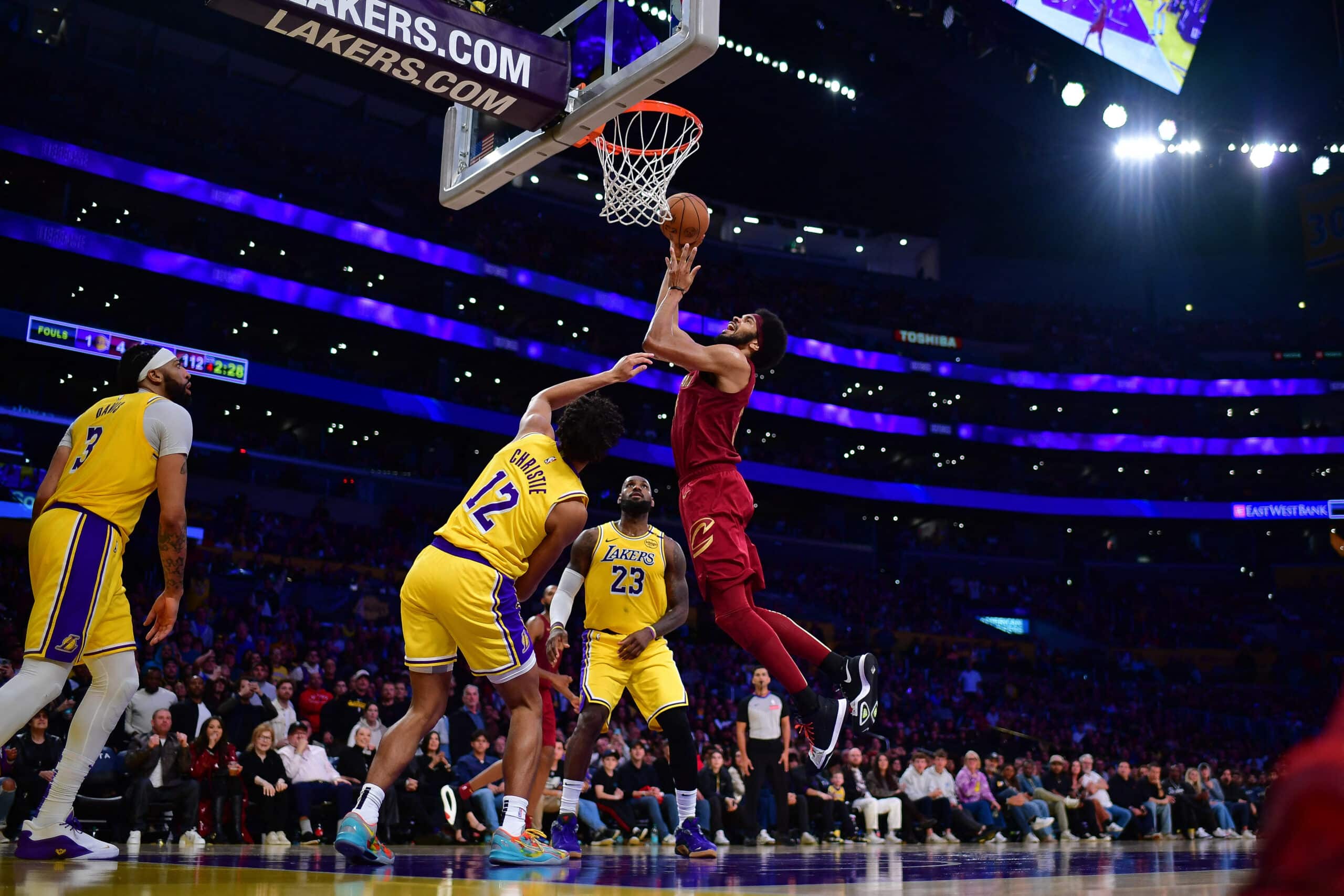 Cleveland Cavaliers center Jarrett Allen vs Los Angeles Lakers NBA