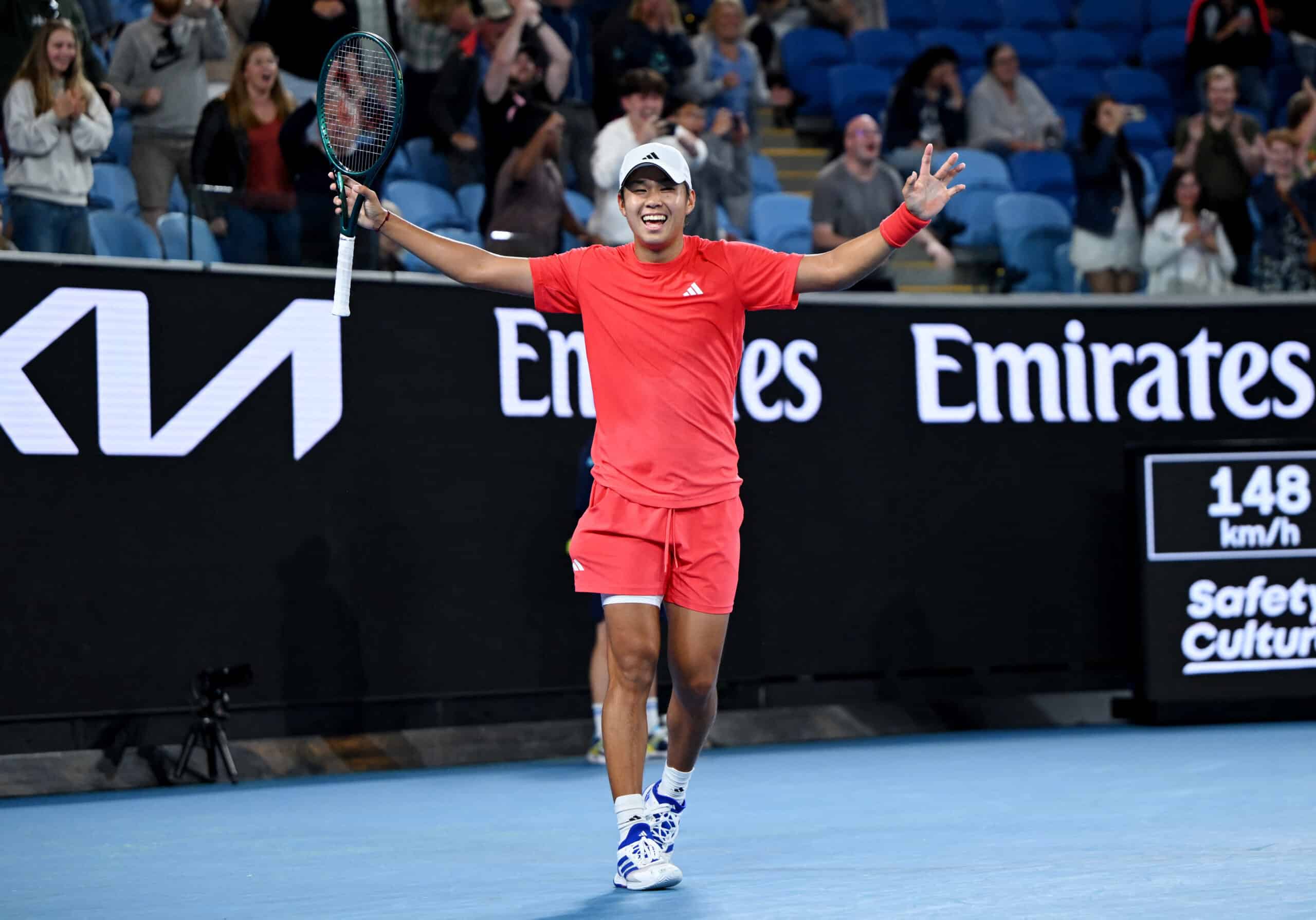 Australian Open Learner Tien stuns Daniil Medvedev in epic match