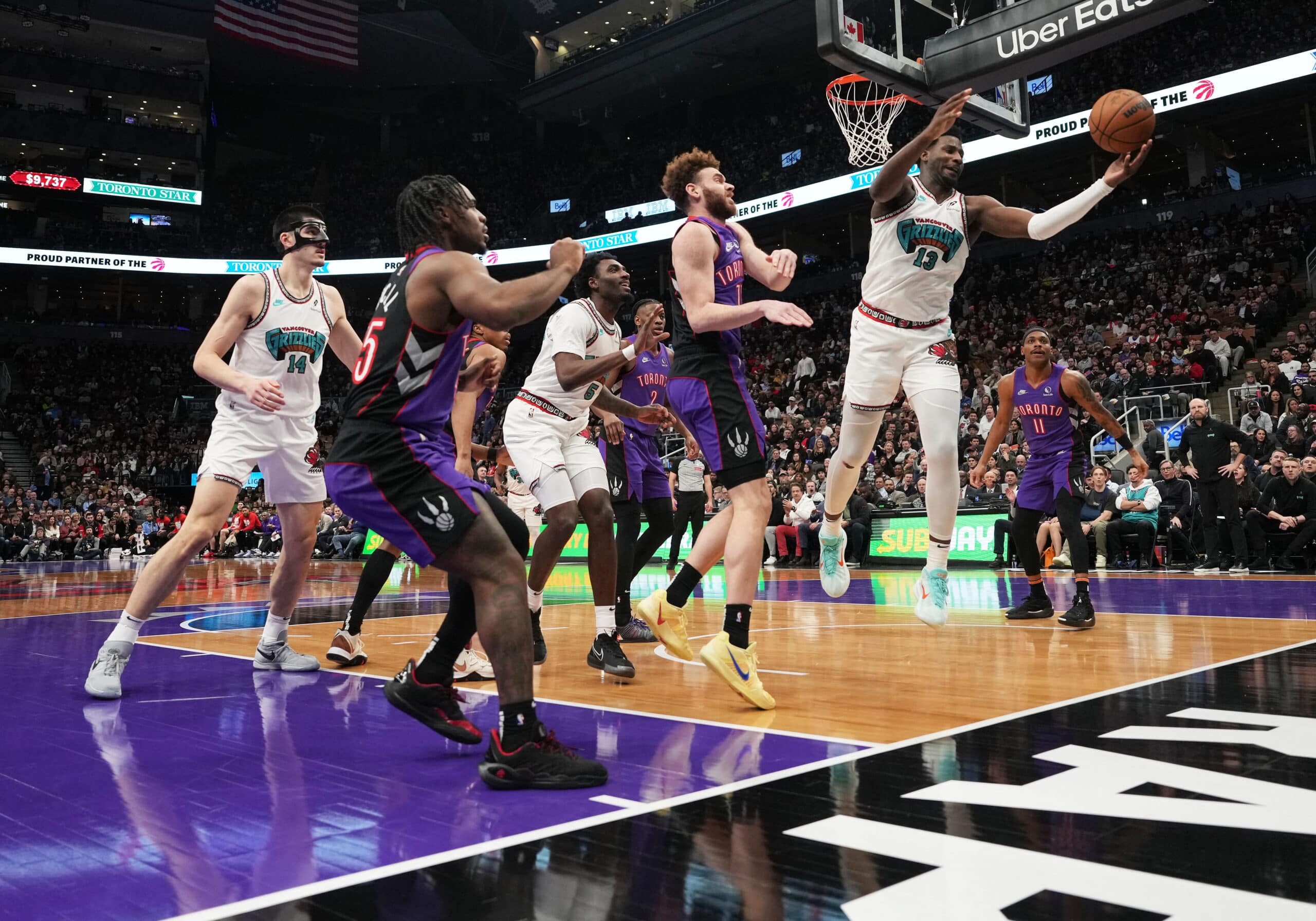 NBA Memphis Grizzlies vs Toronto Raptors Faren Acksecson Runior.