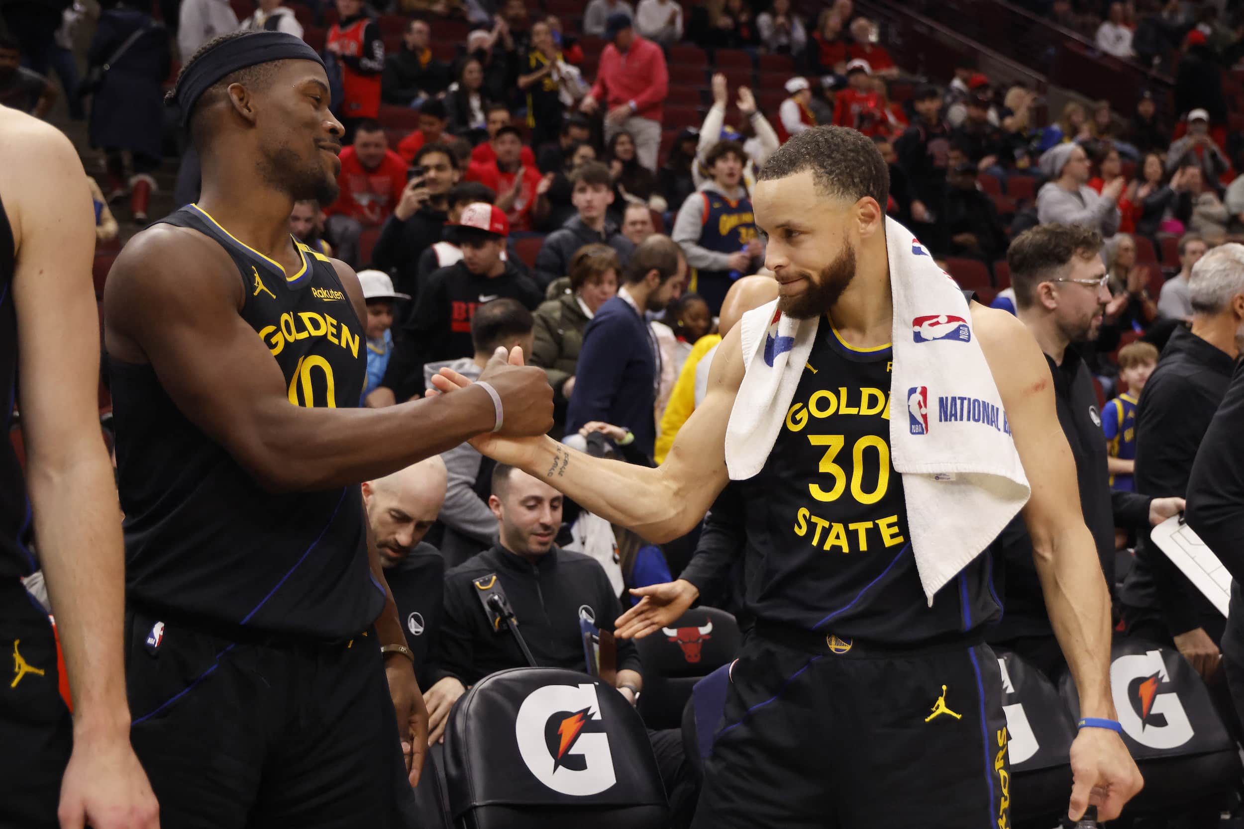 Jimmy Butler debut Steph Curry Warriors beat Bulls NBA