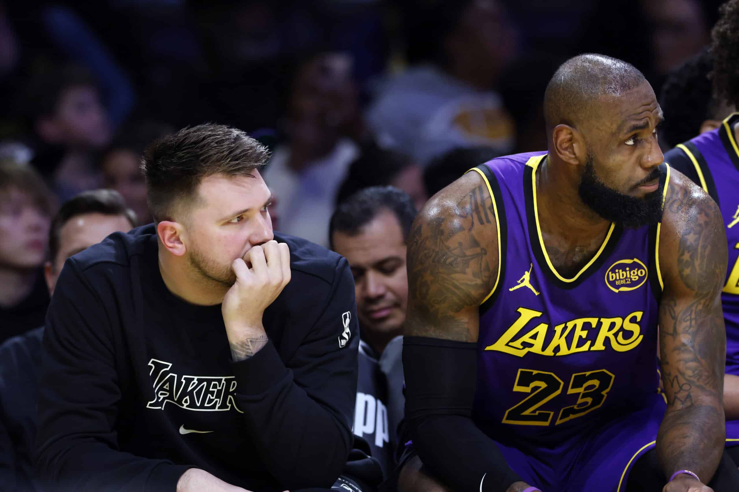 LeBron James NBA Golden State Warriors contra o Los Angeles Lakers LeBron James Luka Doncic