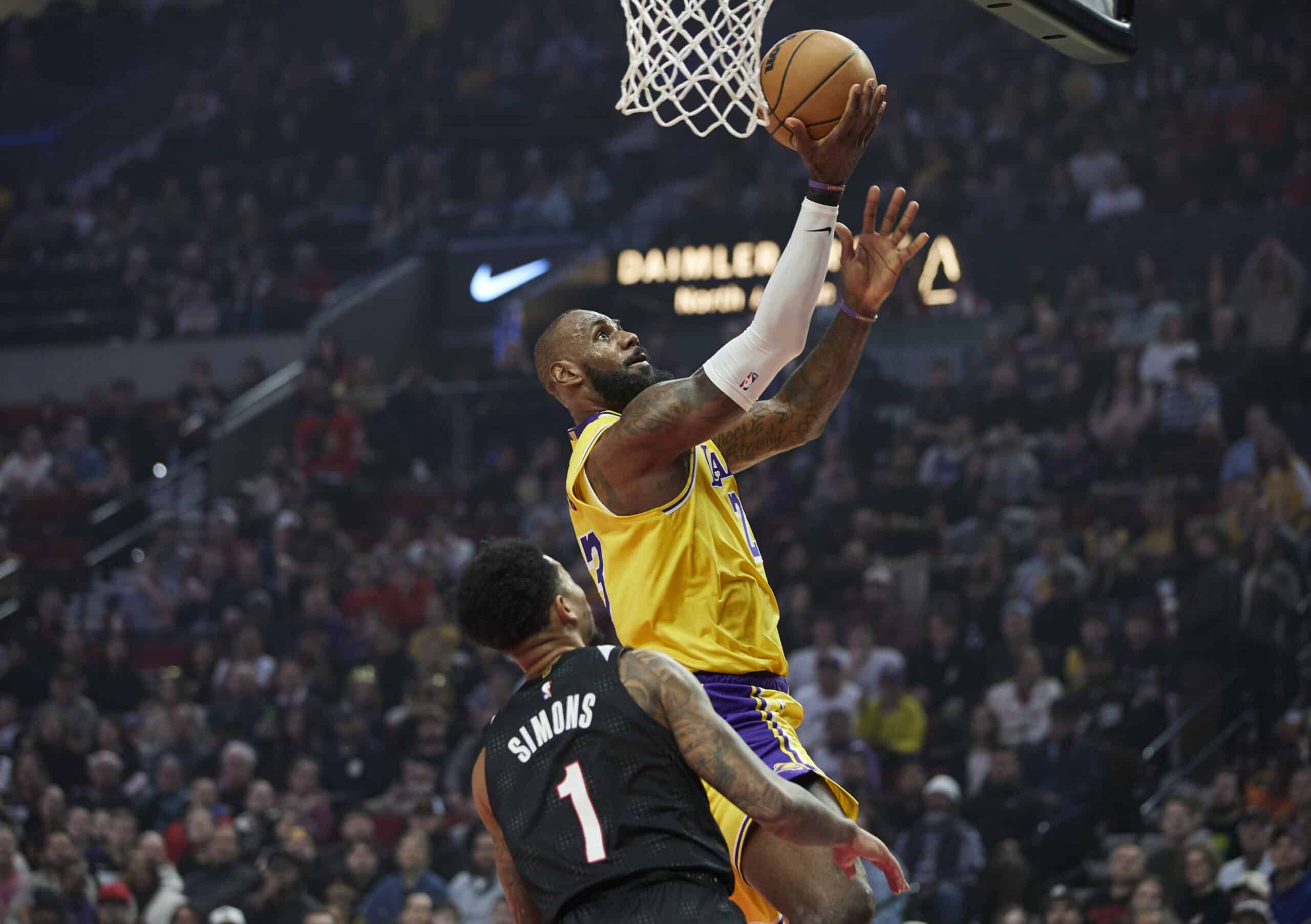 Los Angeles Lakers NBA LeBron James Portland Trail Blazers