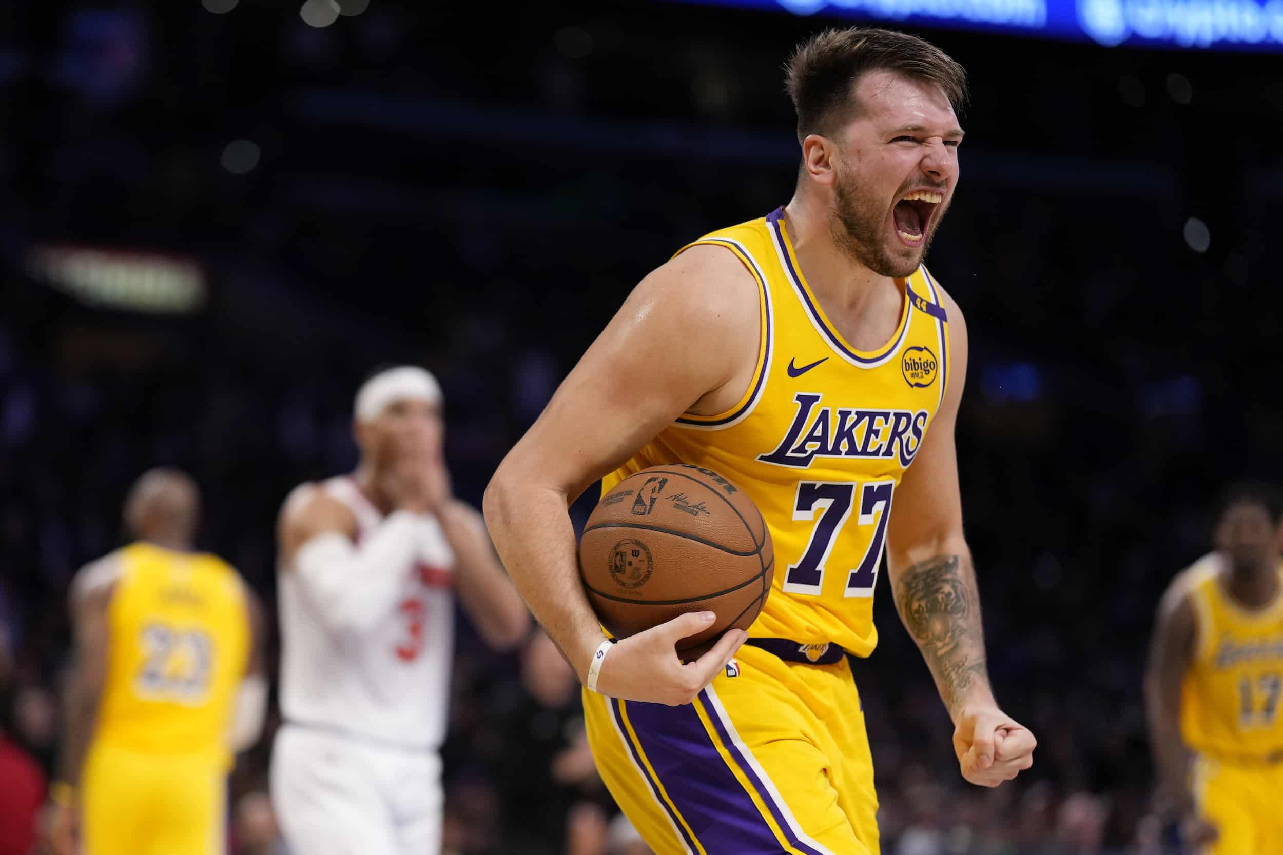 NBA: Lakers show grit with overtime victory over Knicks