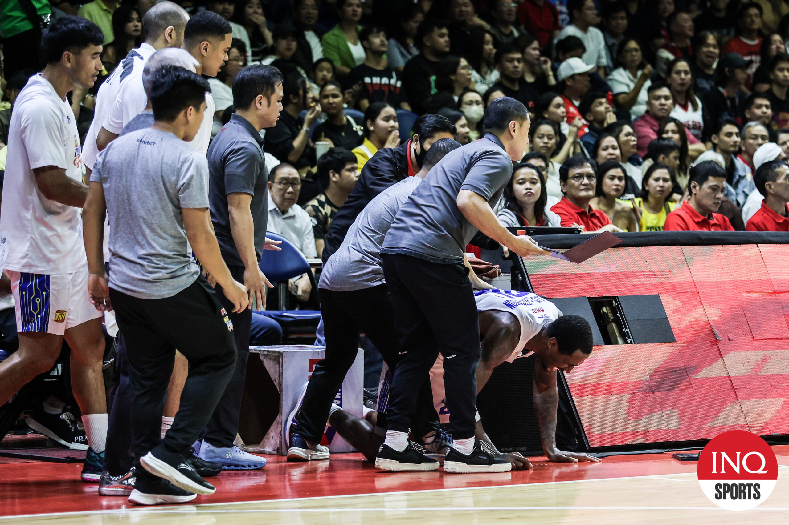 Rondae Hollis Jefferson in PBA Commissioner's Cup Finals Game 6 after crashing into the LED board.