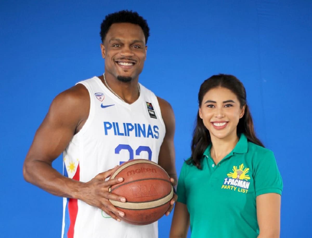 Berterima kasih kepada 1Pacman, Justin Brownlee memberikan kembali ke PH Basketball
