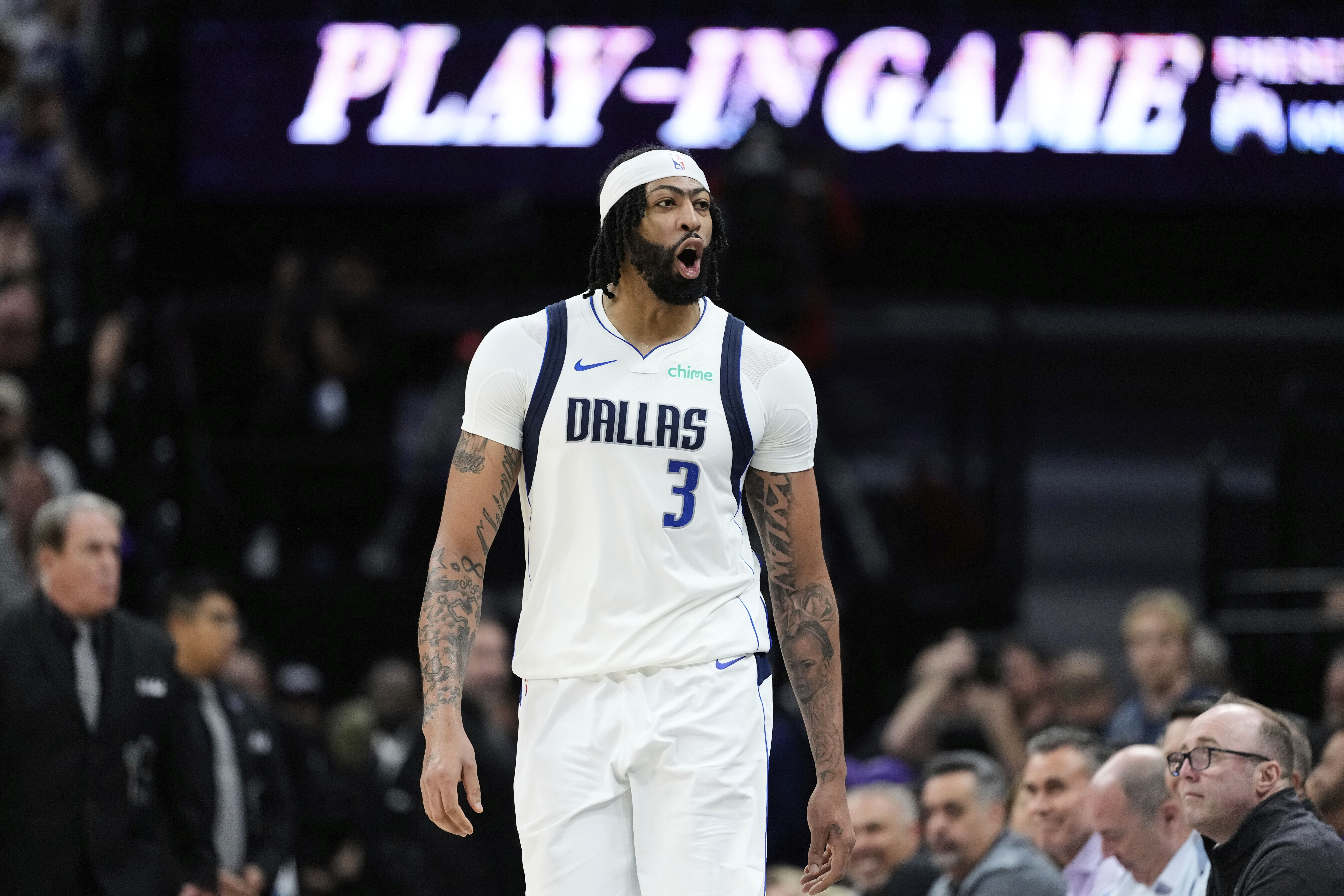 Dallas Mavericks forward Anthony Davis NBA play-in