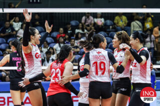 Behind playmaker Saet, Angels forge title showdown vs Cool Smashers