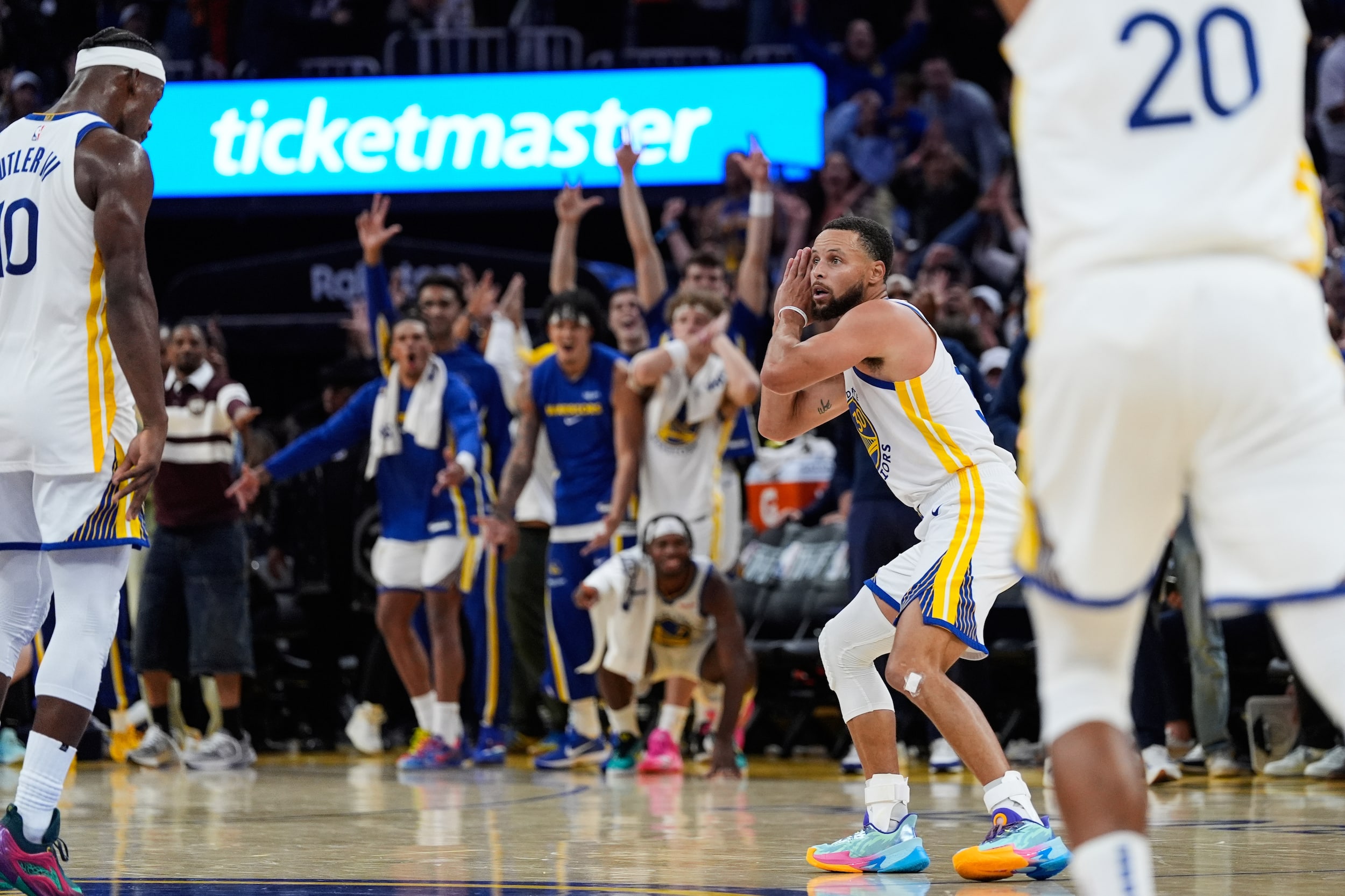 NBA: Steph Curry’s 42 points shoot Warriors past Nuggets in OT