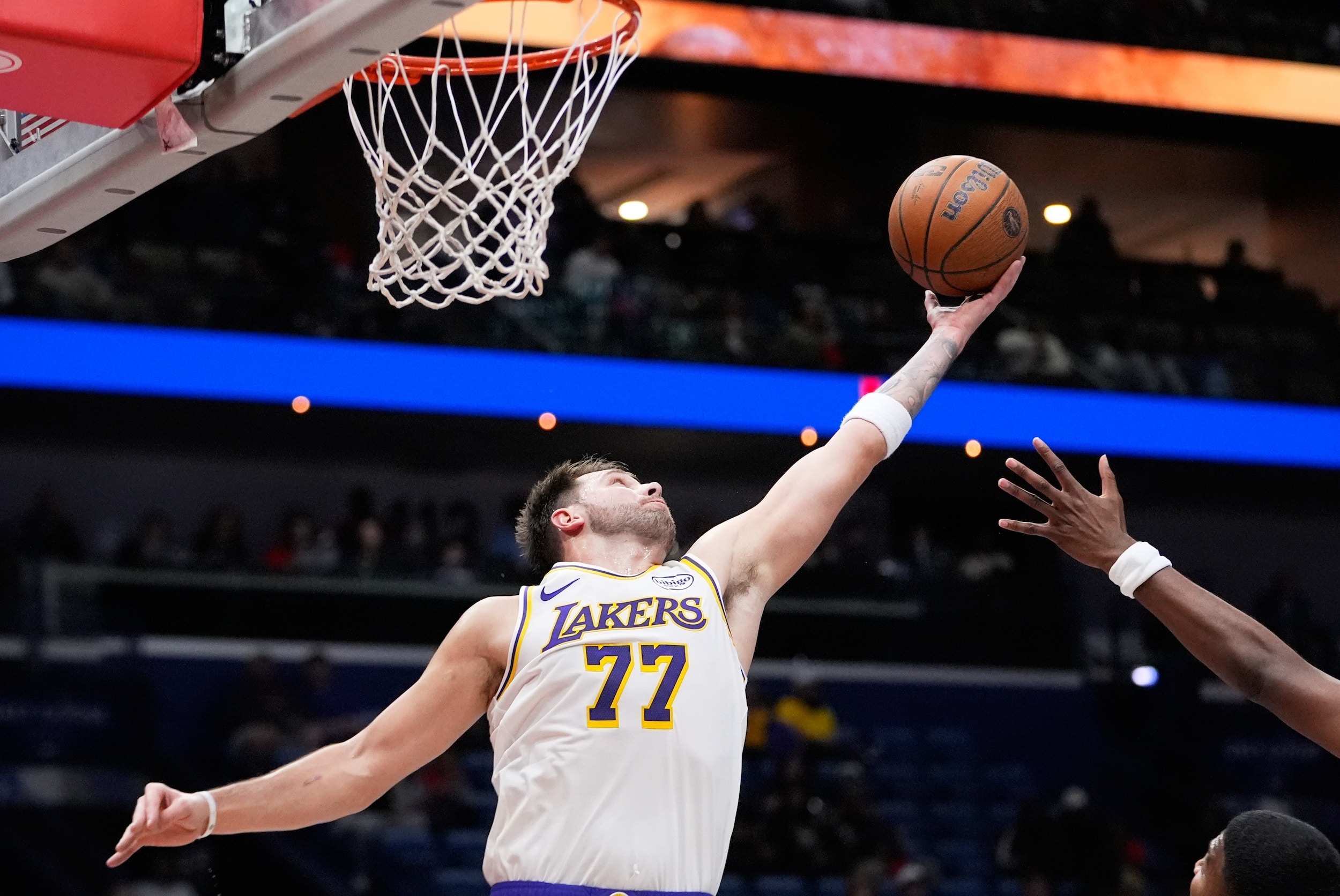 NBA: Lakers bank on Doncic, Reaves, Ayton in rout of Pelicans