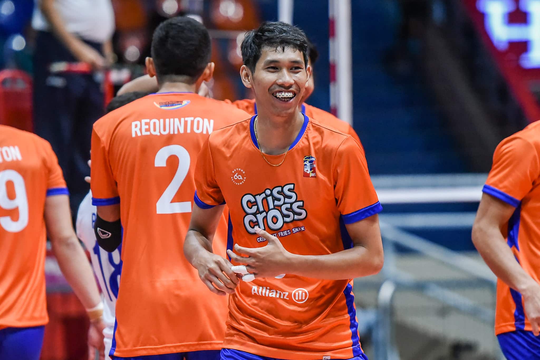 Criss Cross keeps run intact, whips Savogue