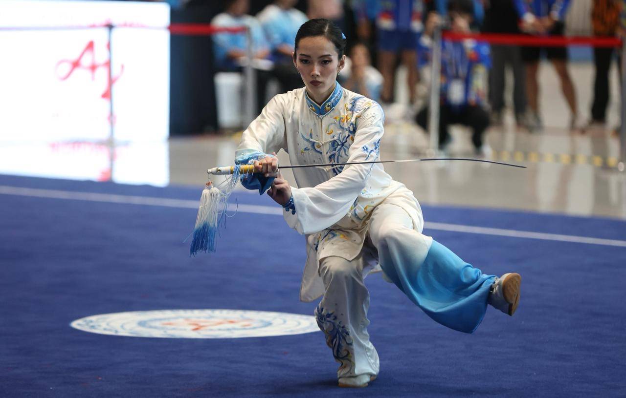 On a day of mixed results, Agatha Wong shines with another gold