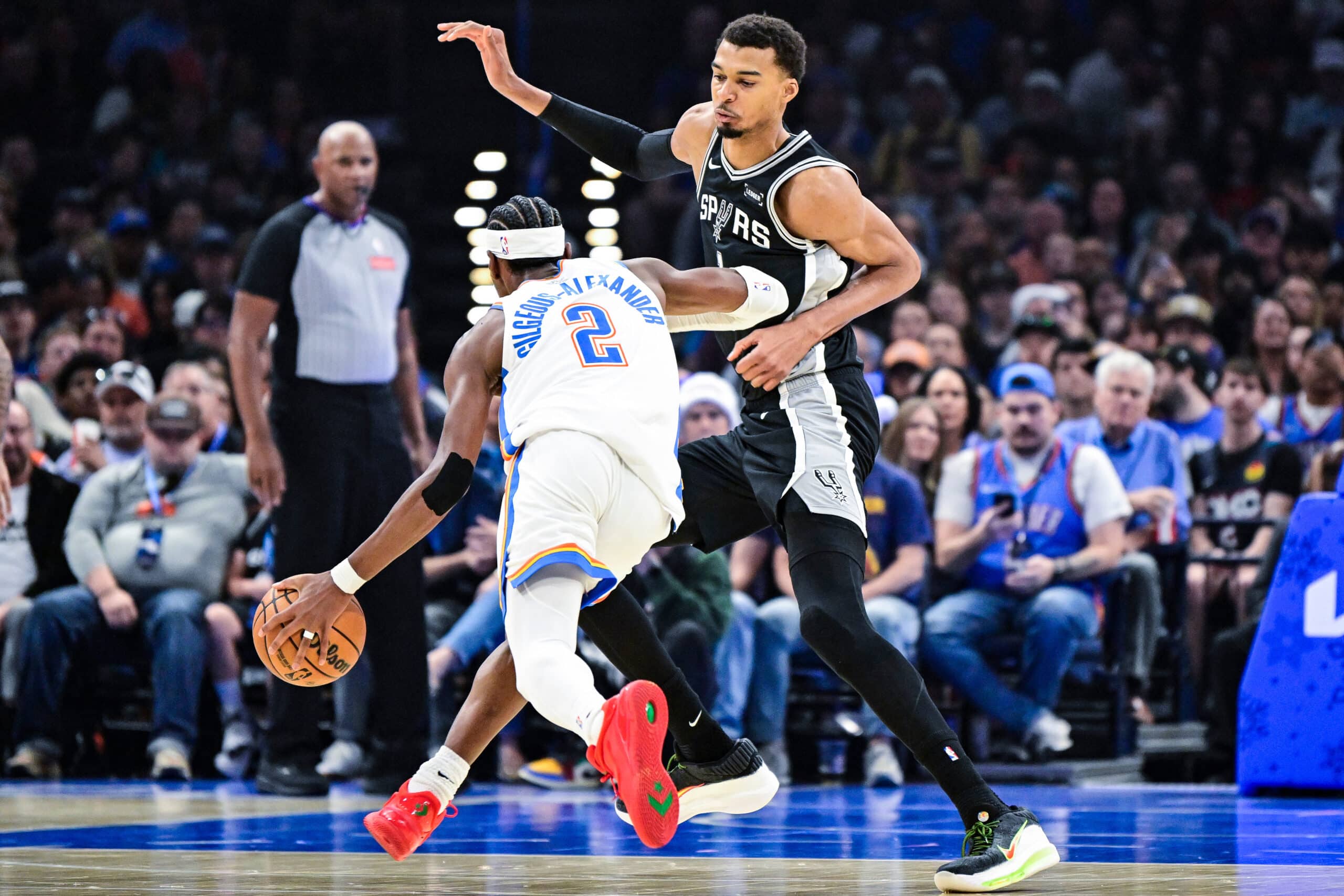 NBA: Spurs emerge as threat to defending champion Thunder