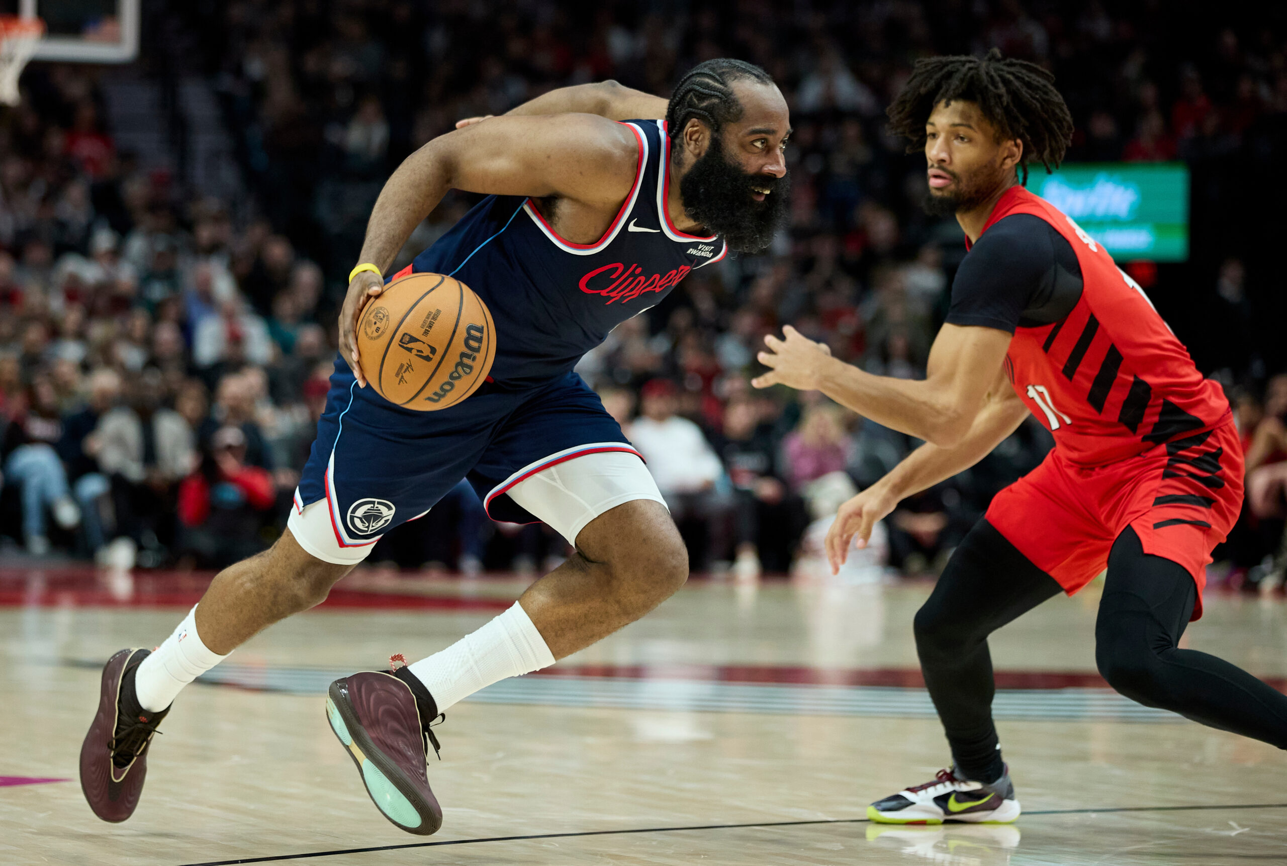 NBA: James Harden, Brook Lopez lead Clippers to 3rd straight win