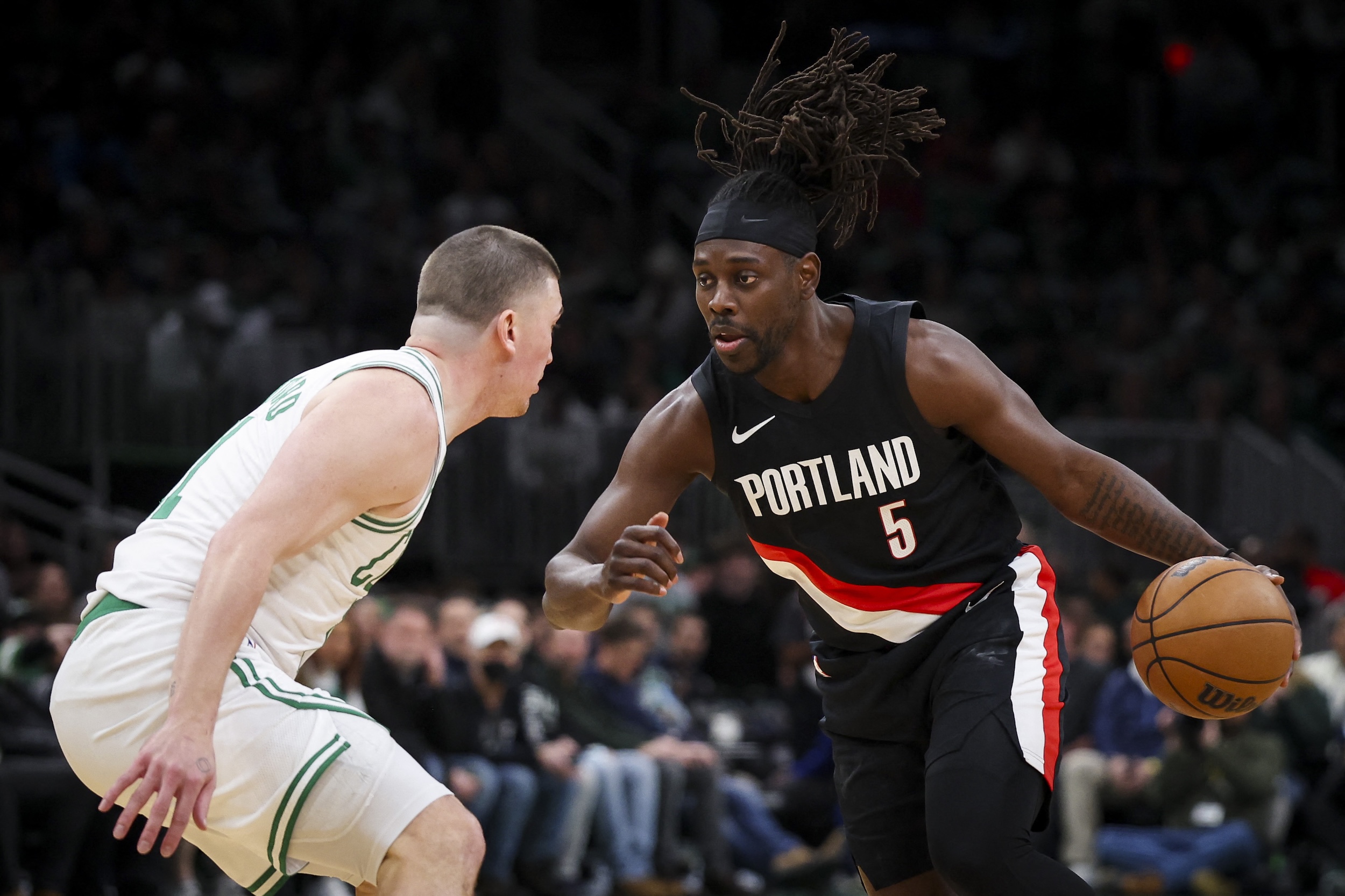 Blazers’ Jrue Holiday gets champion’s welcome in return to Boston