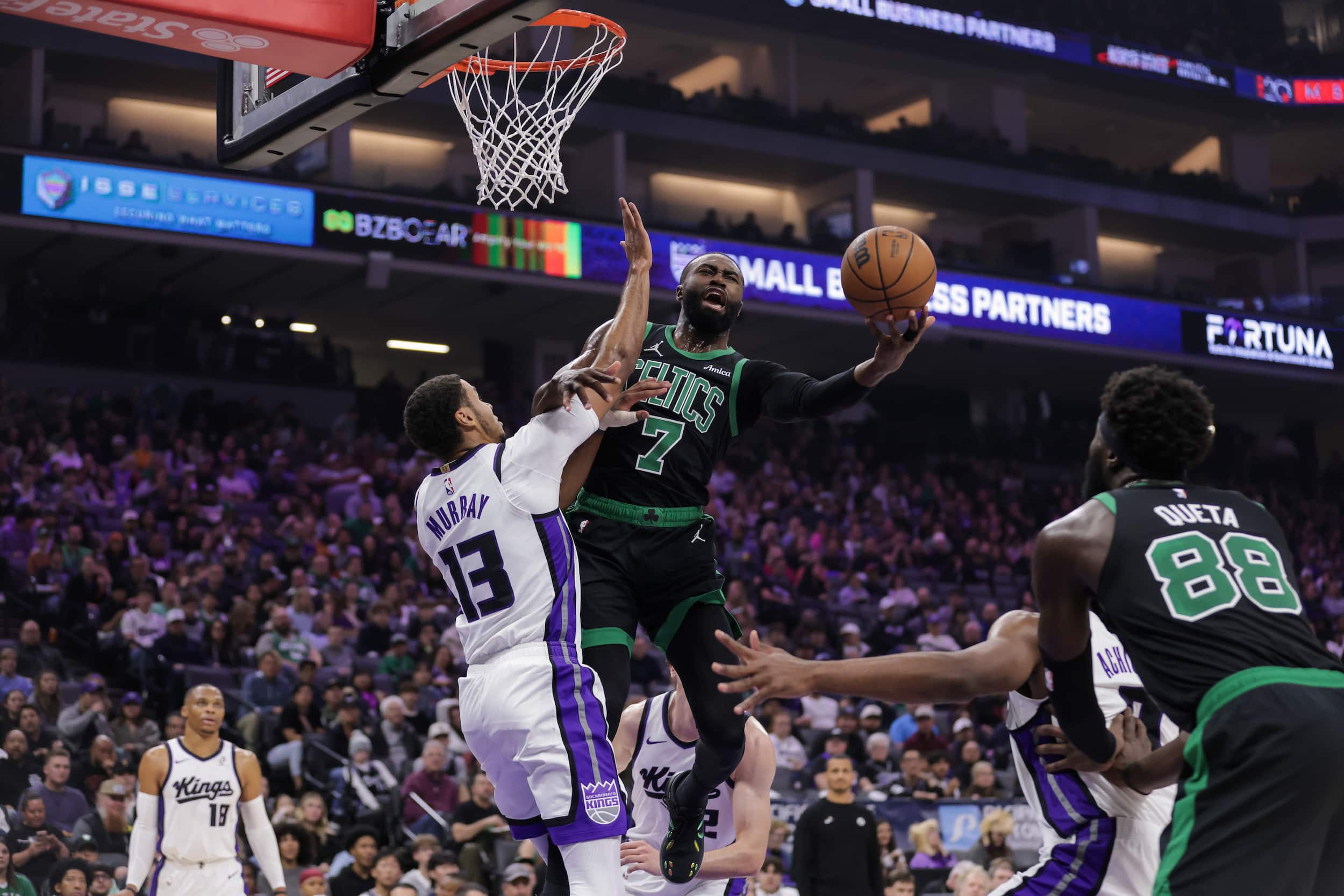 NBA: Celtics pull away in 4th quarter, beat Kings