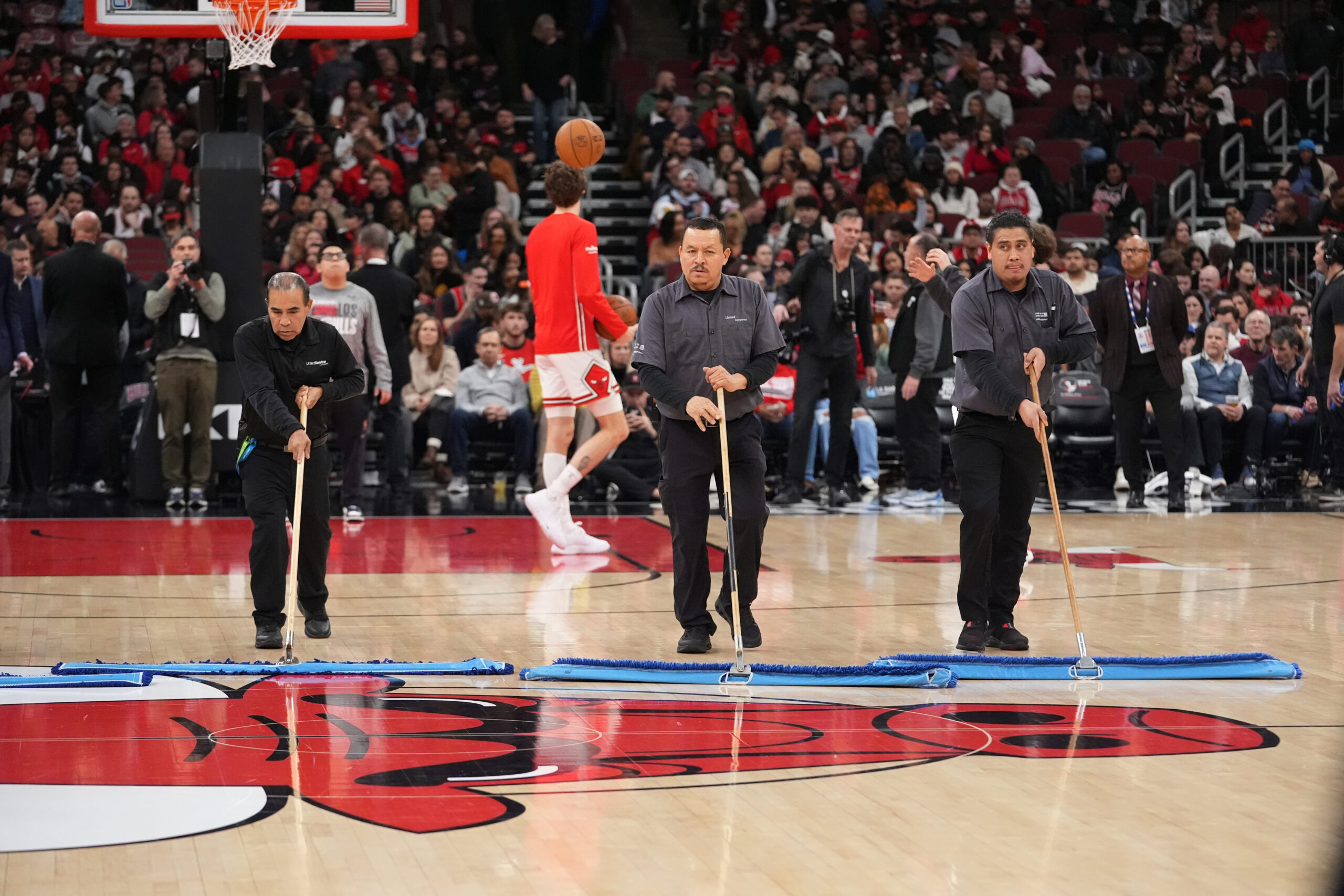 NBA: Heat-Bulls game postponed due to condensation on the court