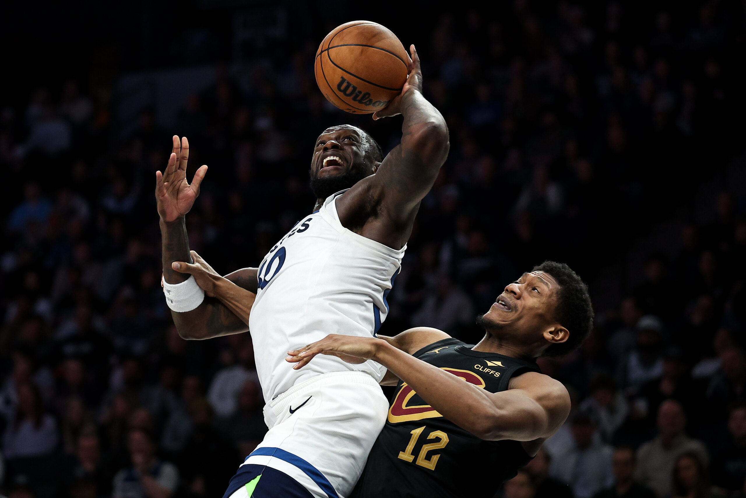 NBA: Timberwolves turn back Cavaliers, set season highs