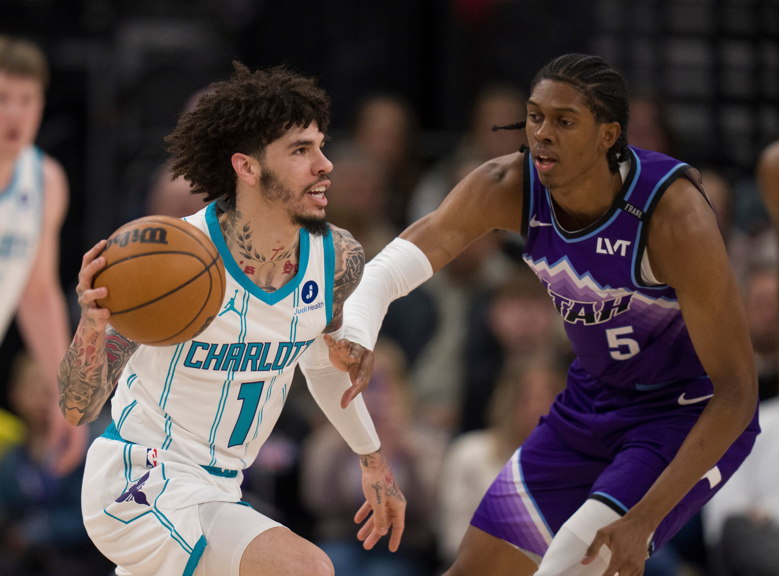 NBA: Hornets build big lead early, rout Jazz by 55 points