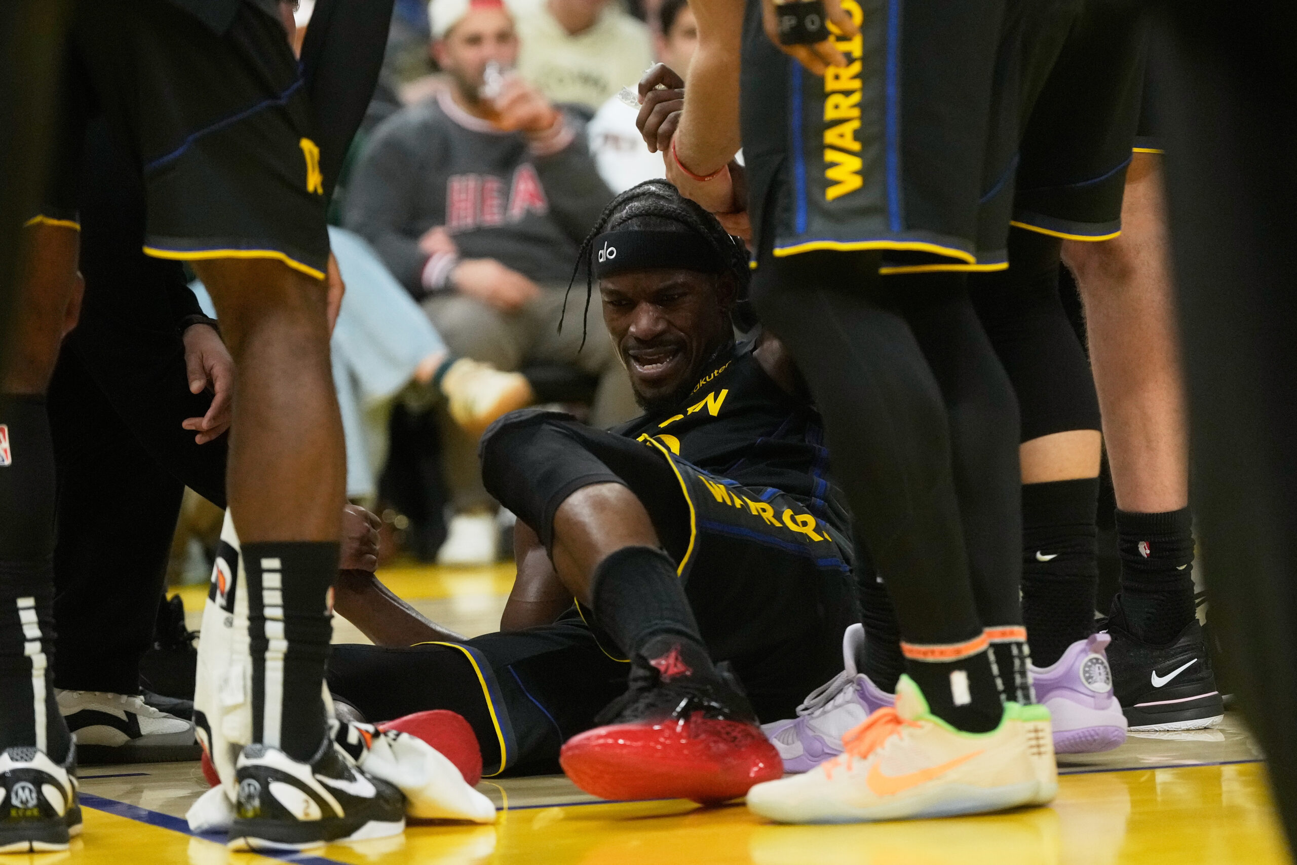NBA: Jimmy Butler suffers knee injury in Warriors win over Heat