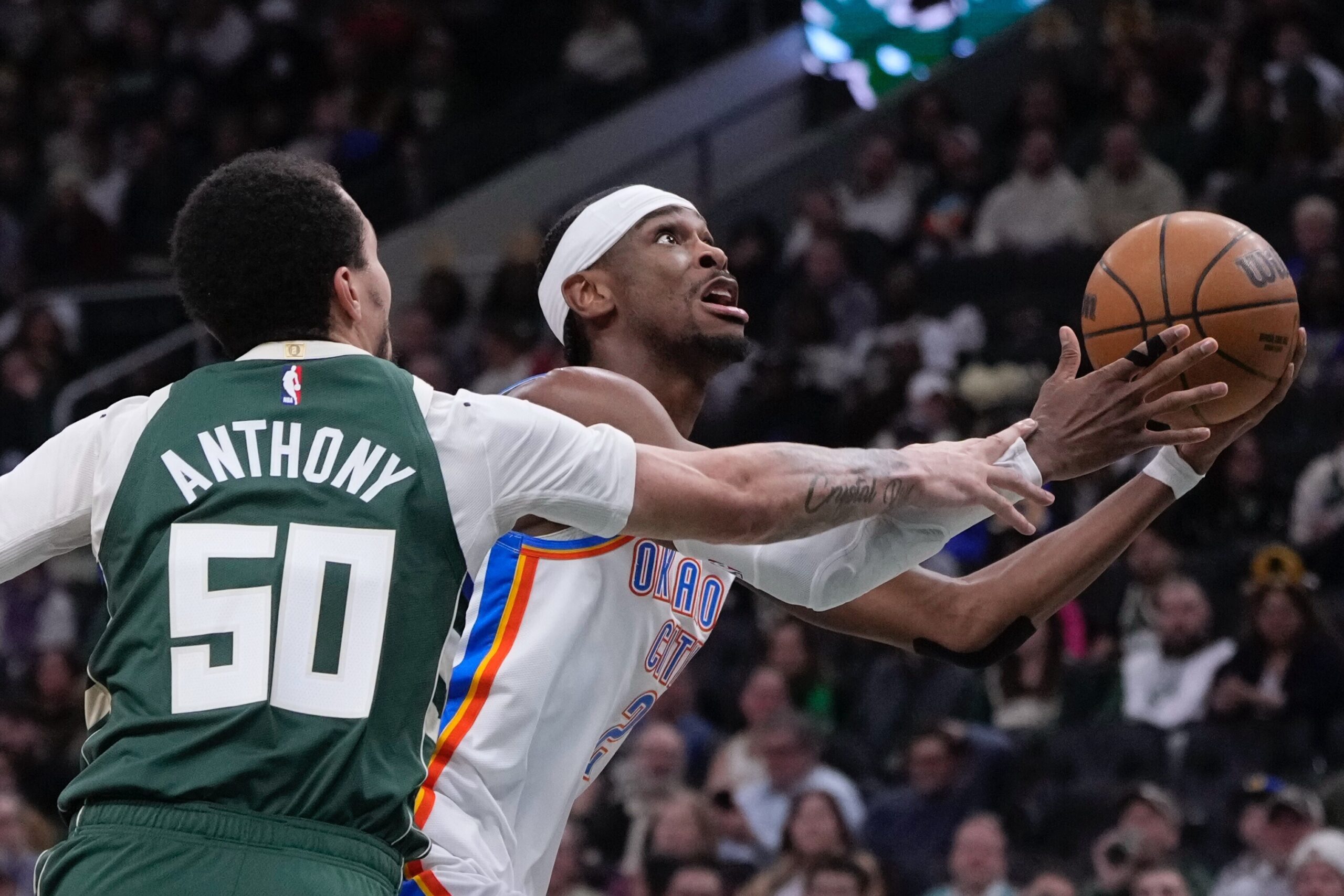 NBA: Shai Gilgeous-Alexander, short-handed Thunder rout Bucks