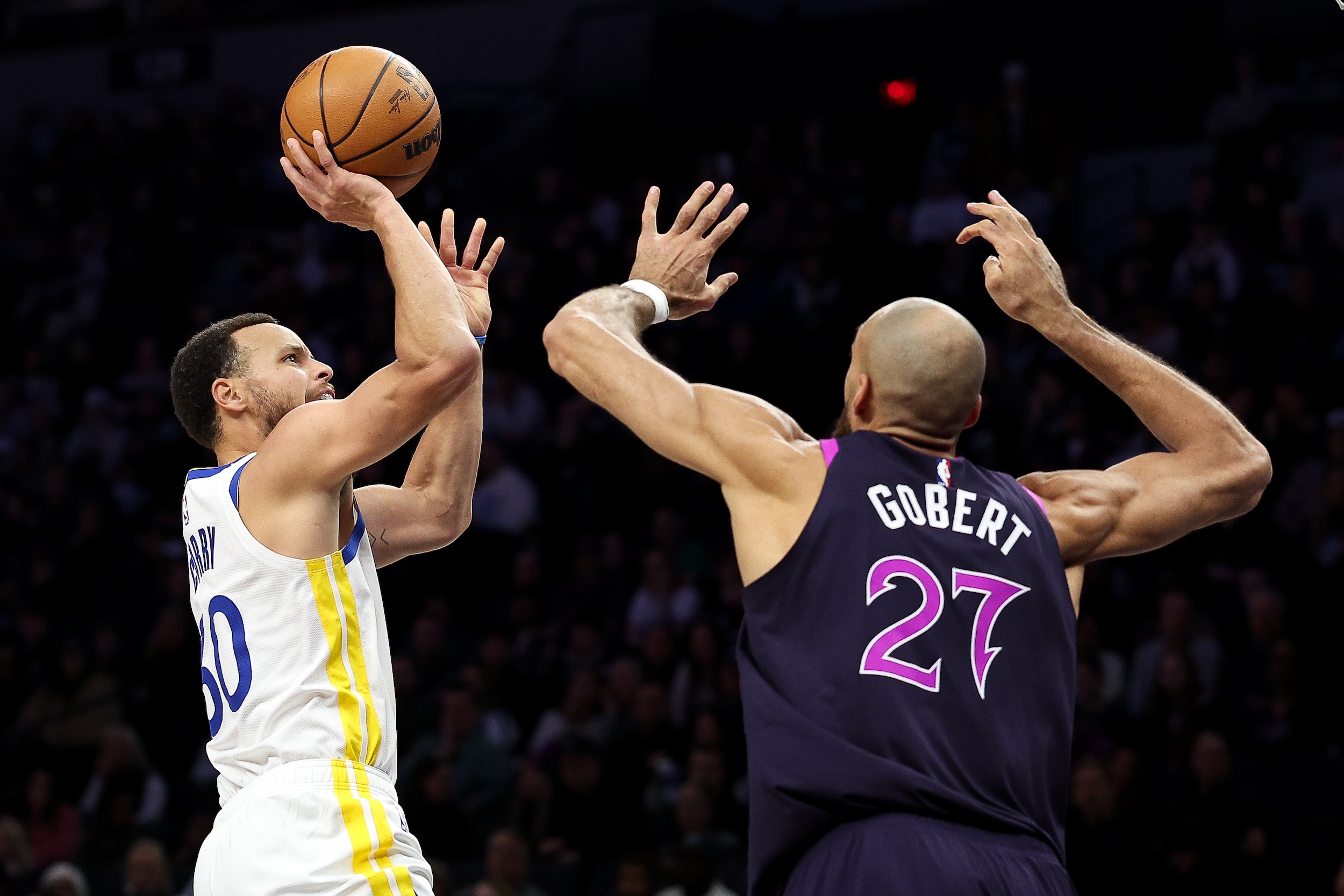 NBA: Steph Curry, Warriors hand Timberwolves fifth straight loss