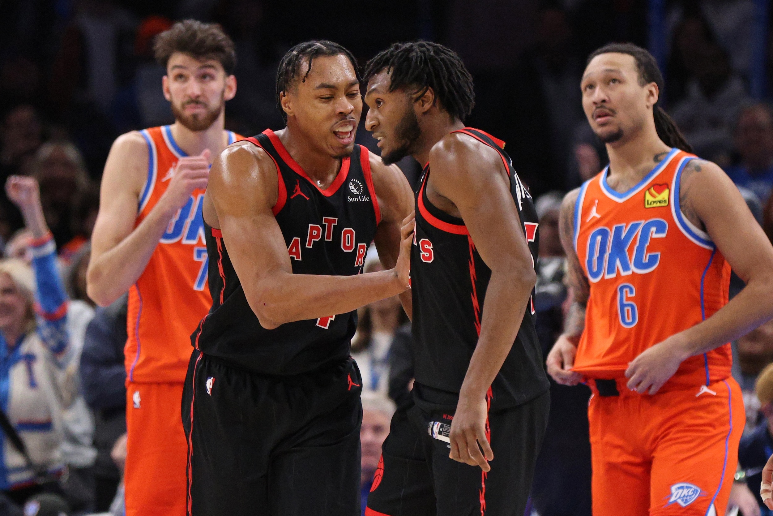 NBA: Raptors edge Thunder for 4th straight win