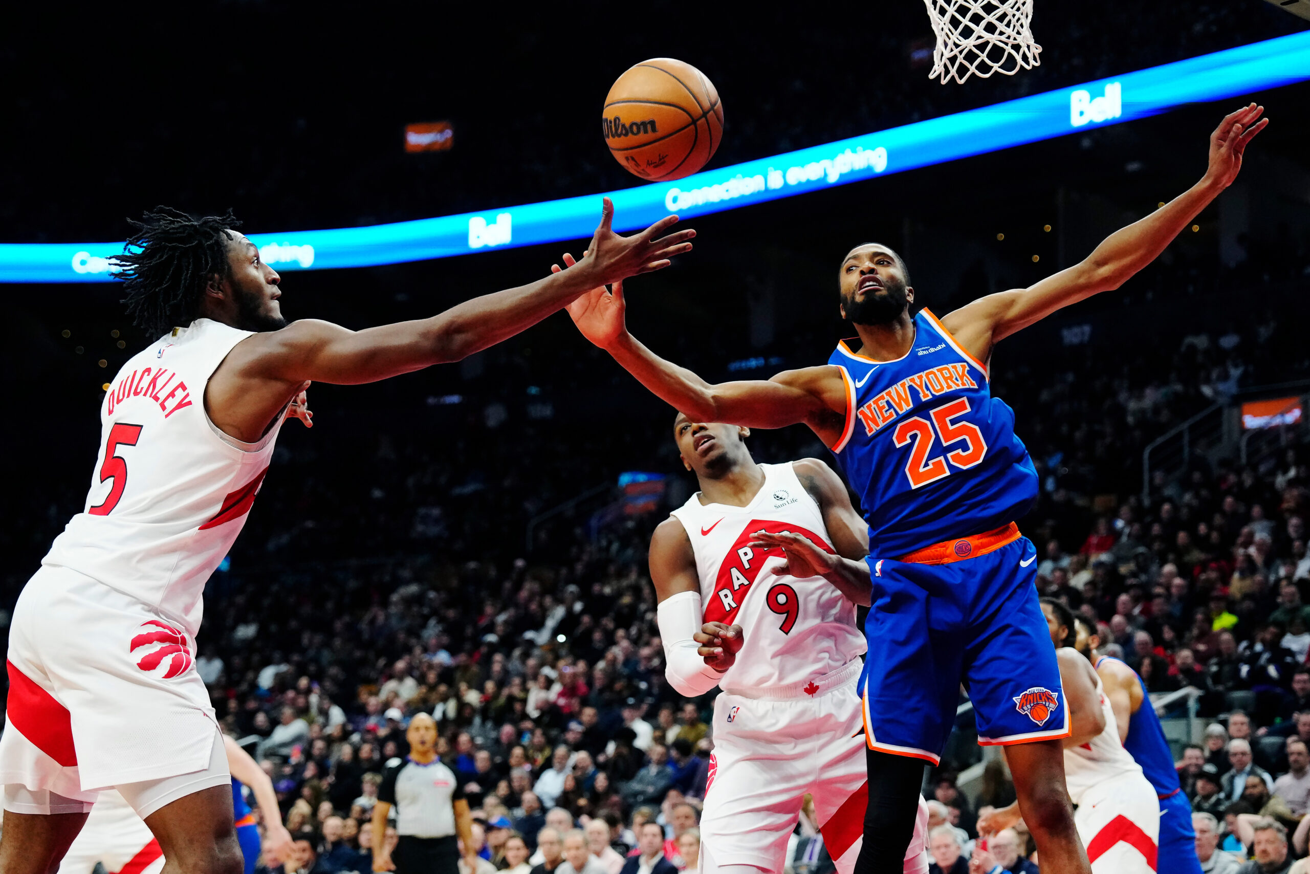 NBA: Knicks rally past Raptors for 4th straight win