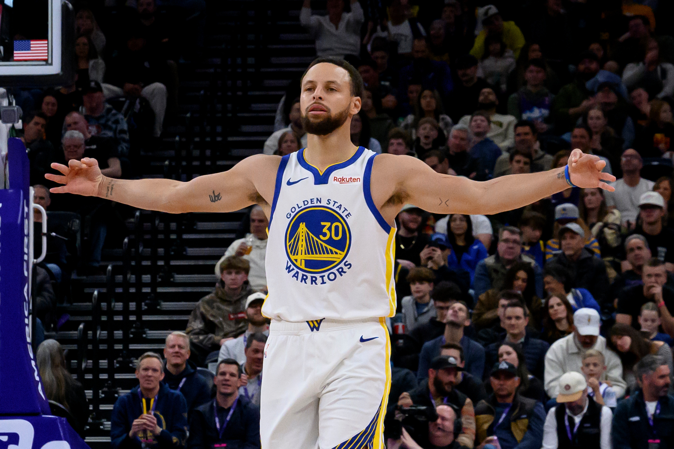 NBA: Warriors bury Jazz behind a flurry of 3-pointers