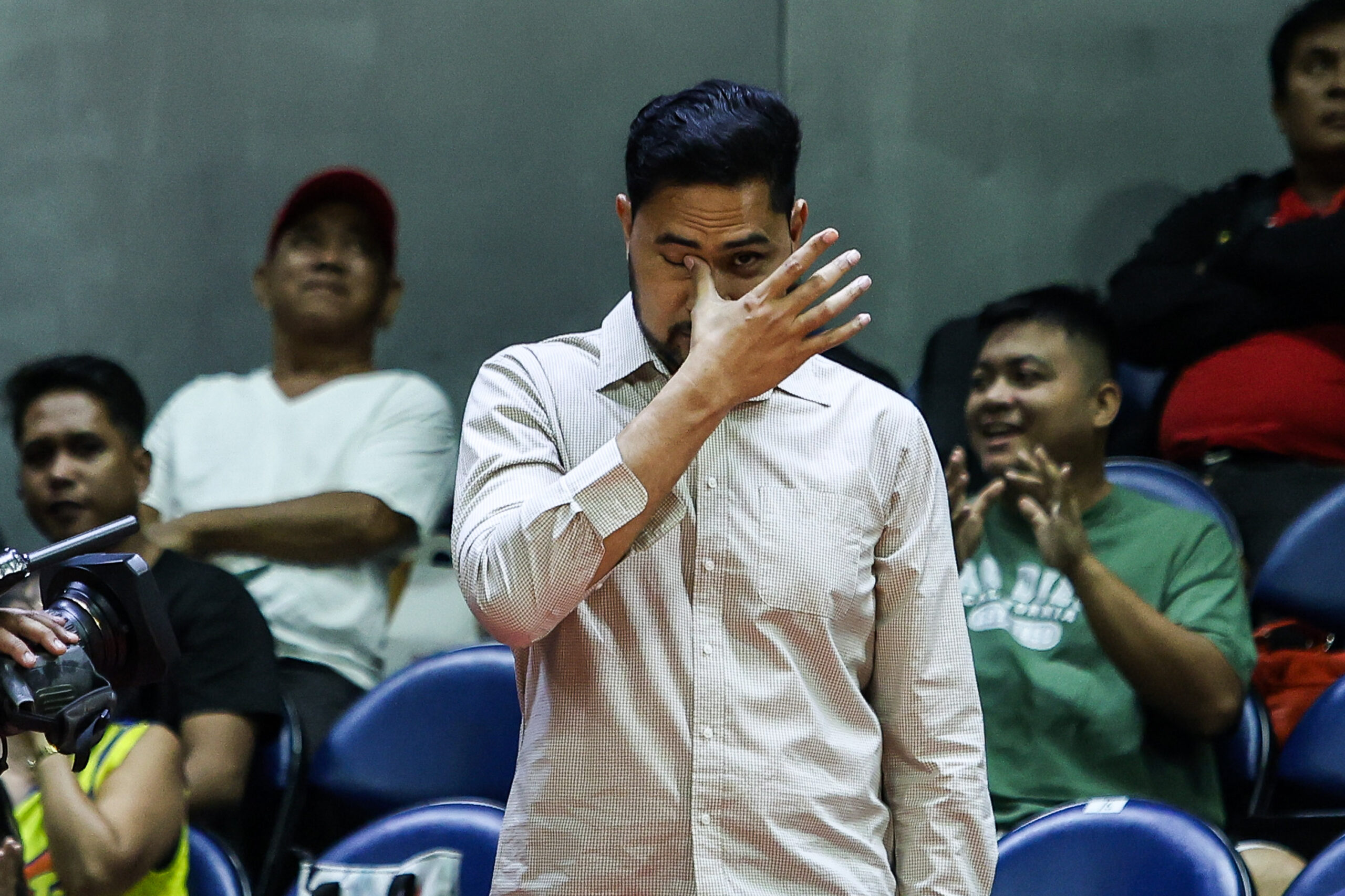 PBA: ‘Humble’ Ranidel de Ocampo honored by TNT, Meralco