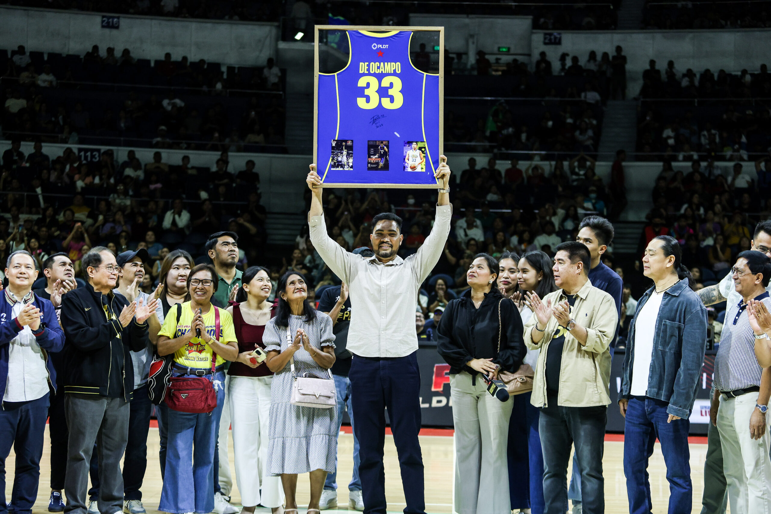 Ranidel de Ocampo honored by TNT with jersey retirement