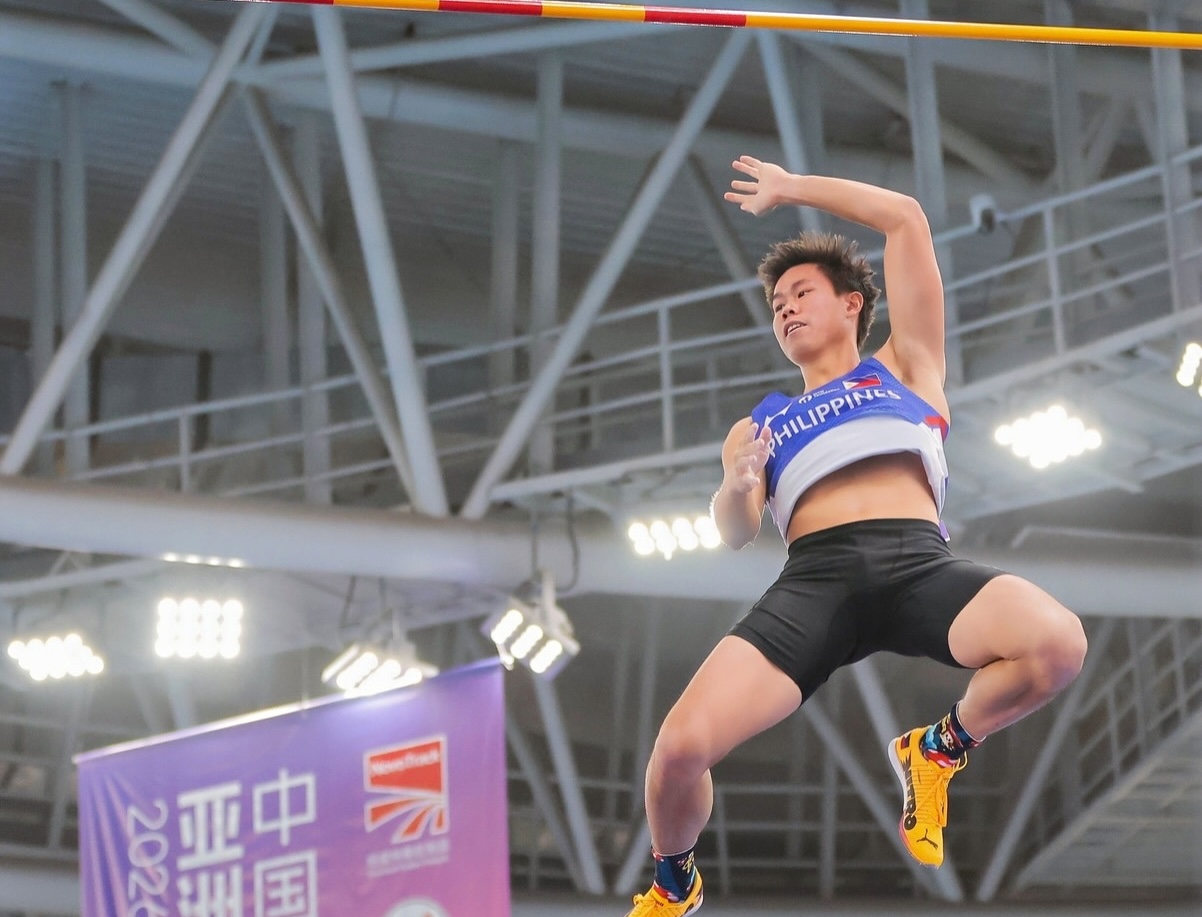 EJ Obiena wins gold in Asian Indoor Athletics Championships