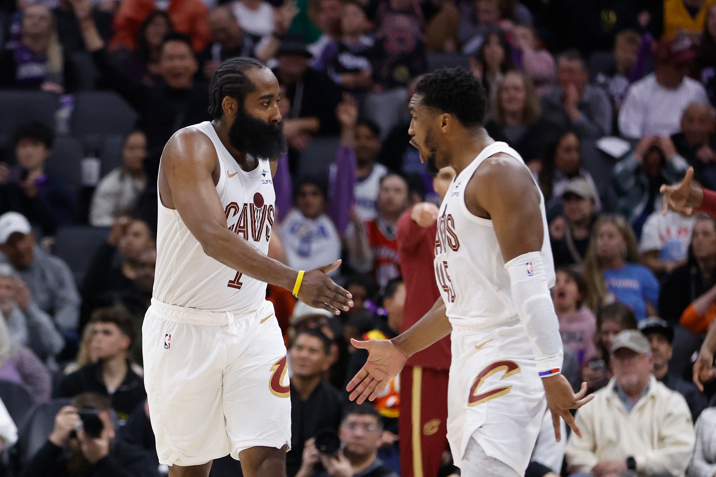 NBA: James Harden socres 23 in debut, Cavaliers clip Kings