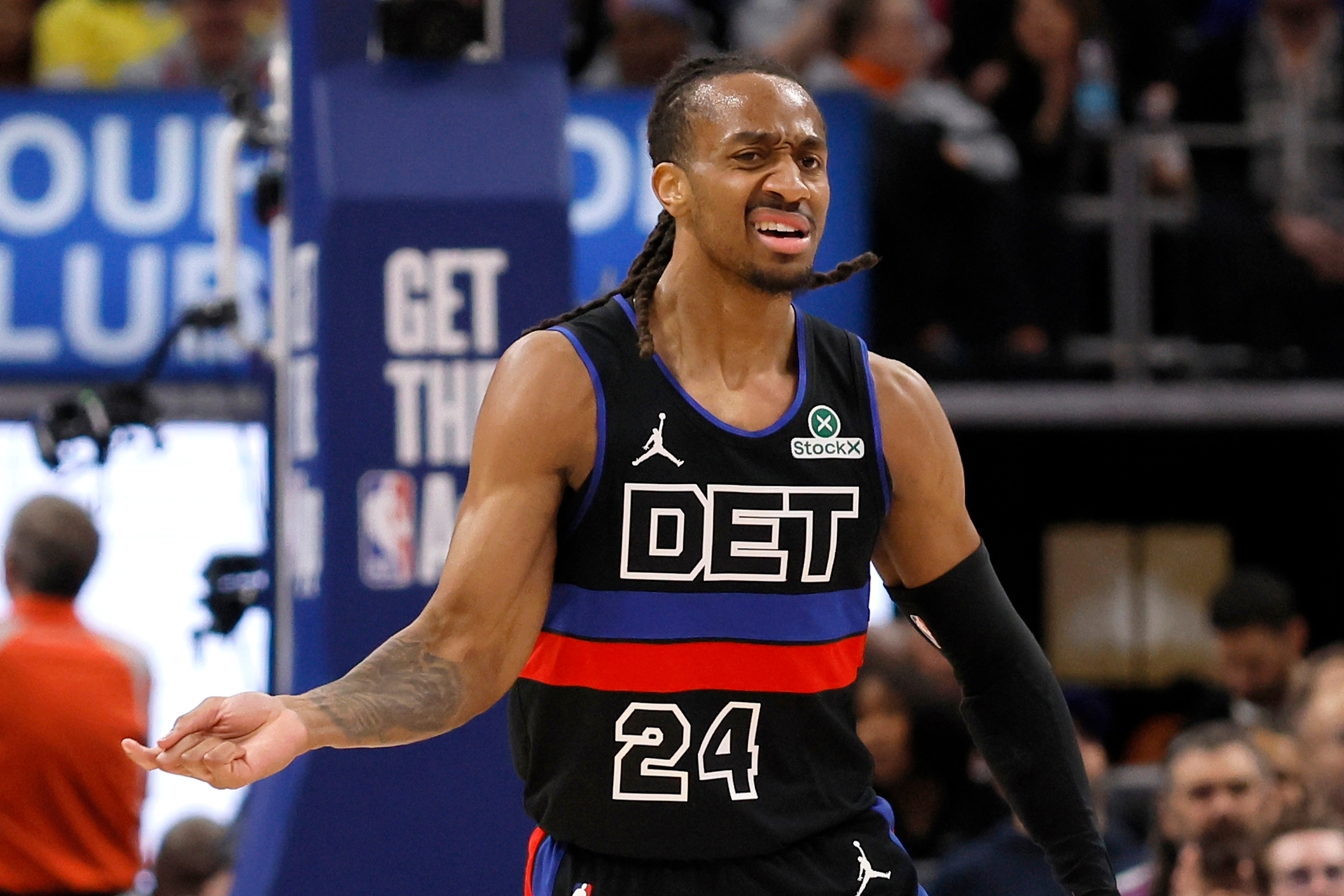 NBA: 2-way player Daniss Jenkins leads Pistons rout of Knicks