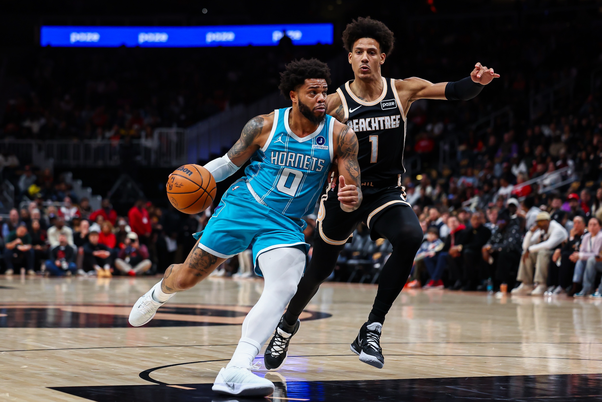 NBA: Red-hot Hornets keep buzzing, stop Hawks