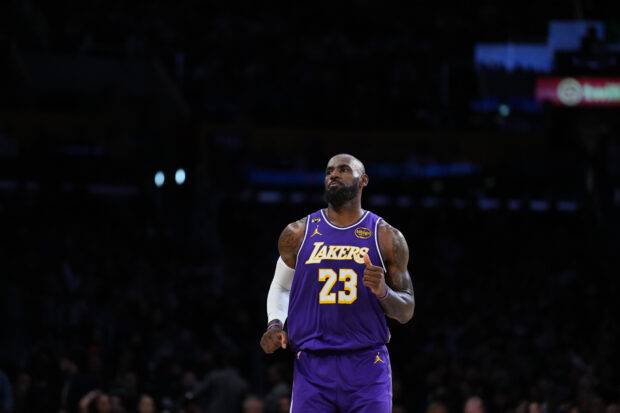 Lakers' LeBron James sits out vs Spurs, All-NBA streak ends