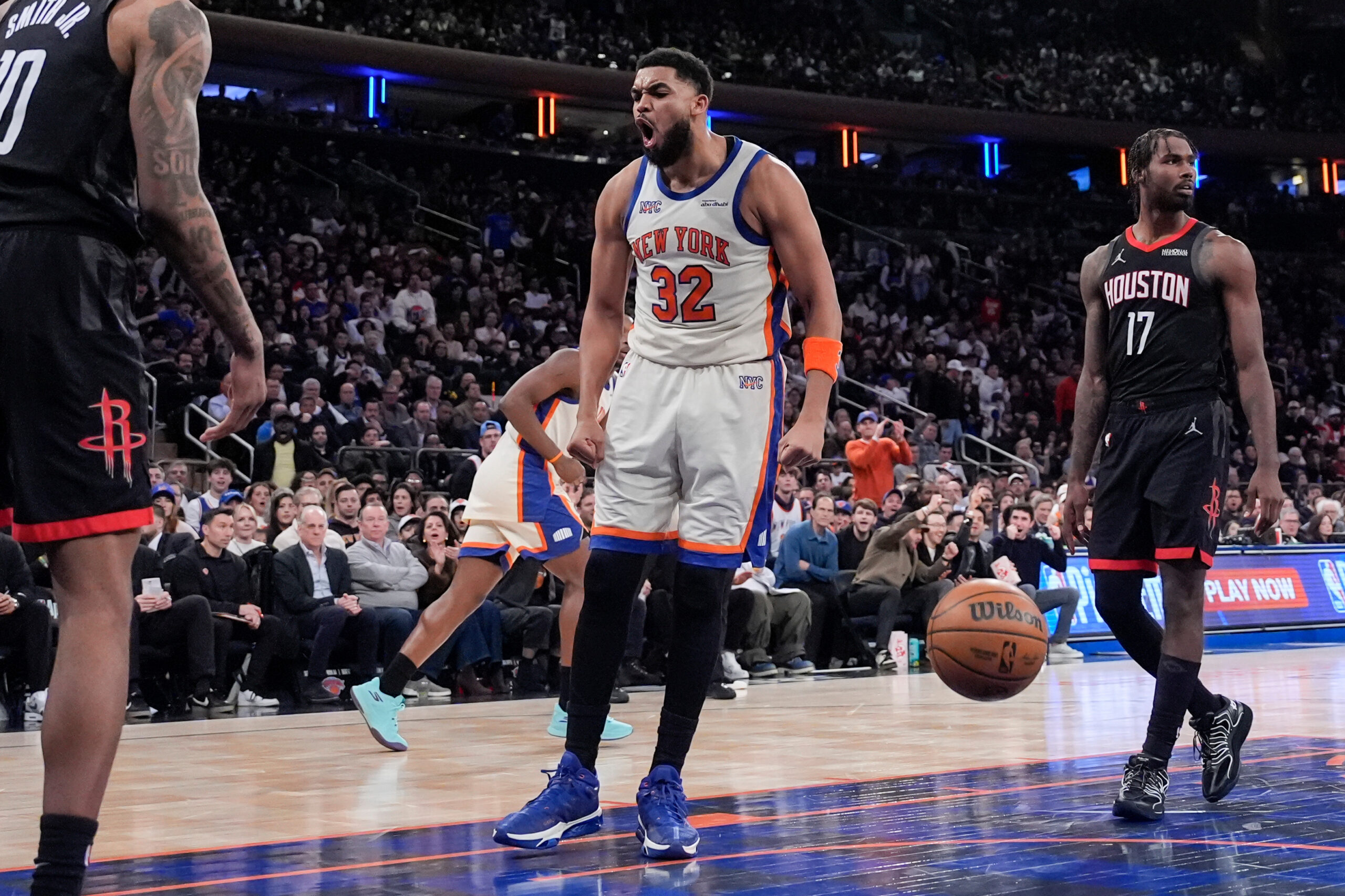 NBA: Knicks rally from 18 down in fourth quarter to beat Suns