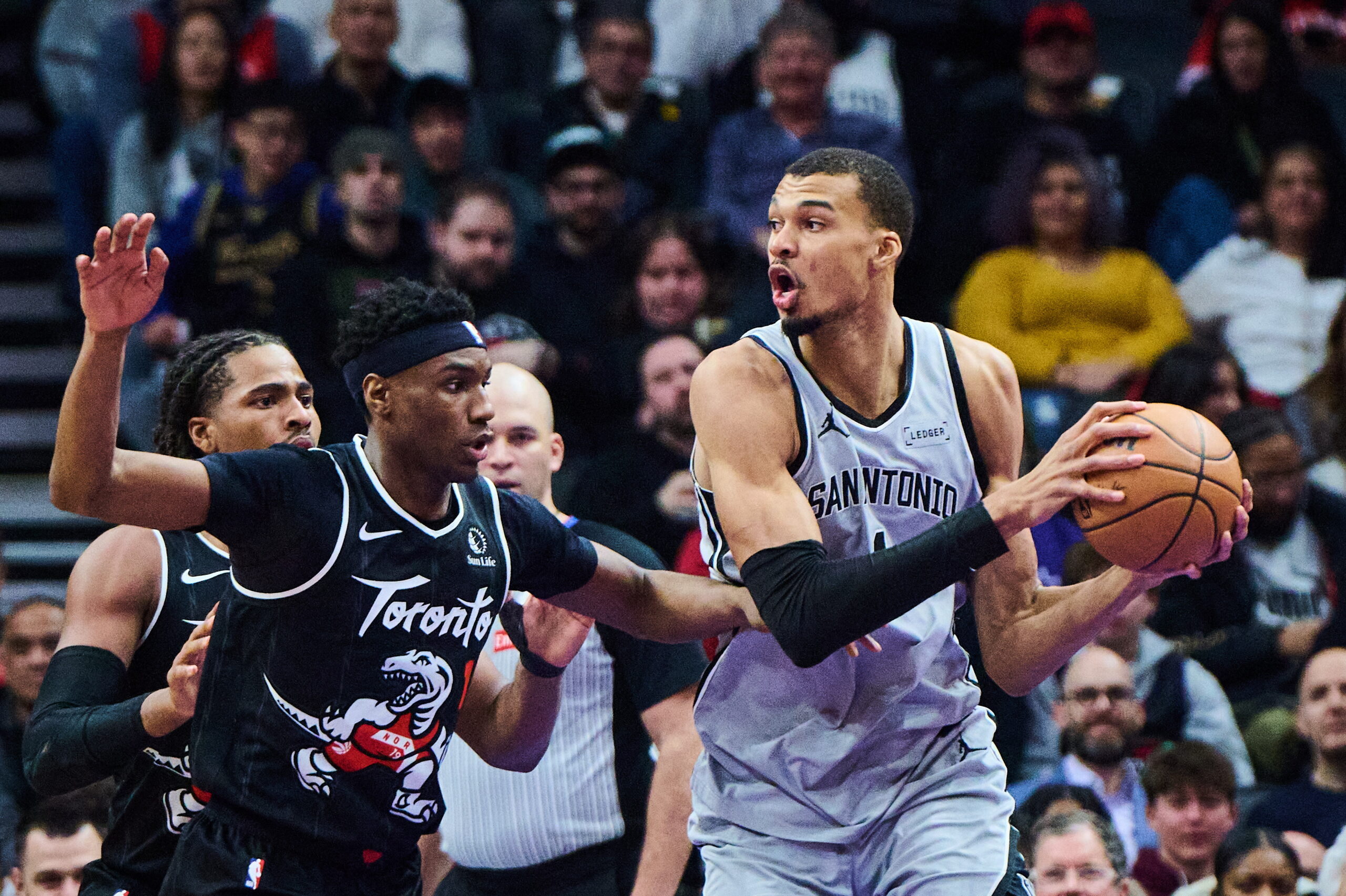 NBA: Spurs overcome Wemby’s rough night to extend win streak to 10