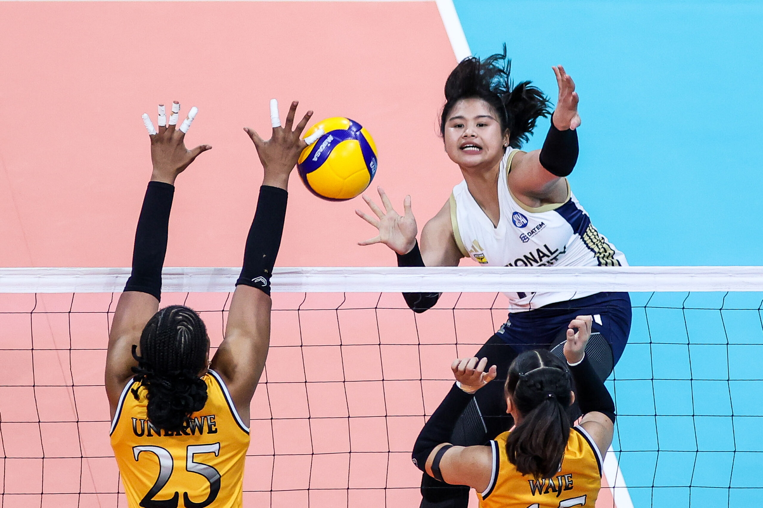 In first game without Belen, a rookie shines in Bulldogs win