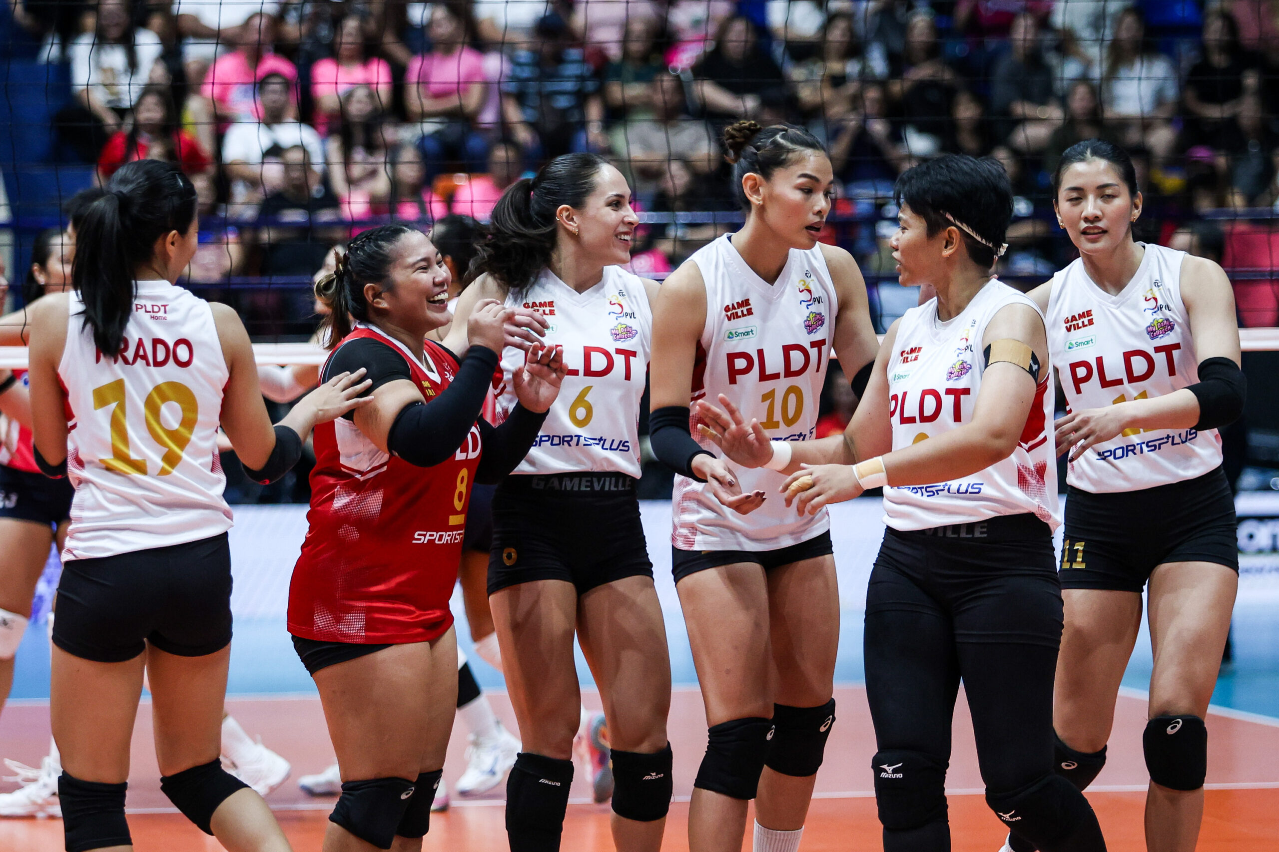 PVL: Savi Davison leads PLDT sweep of full-force Creamline